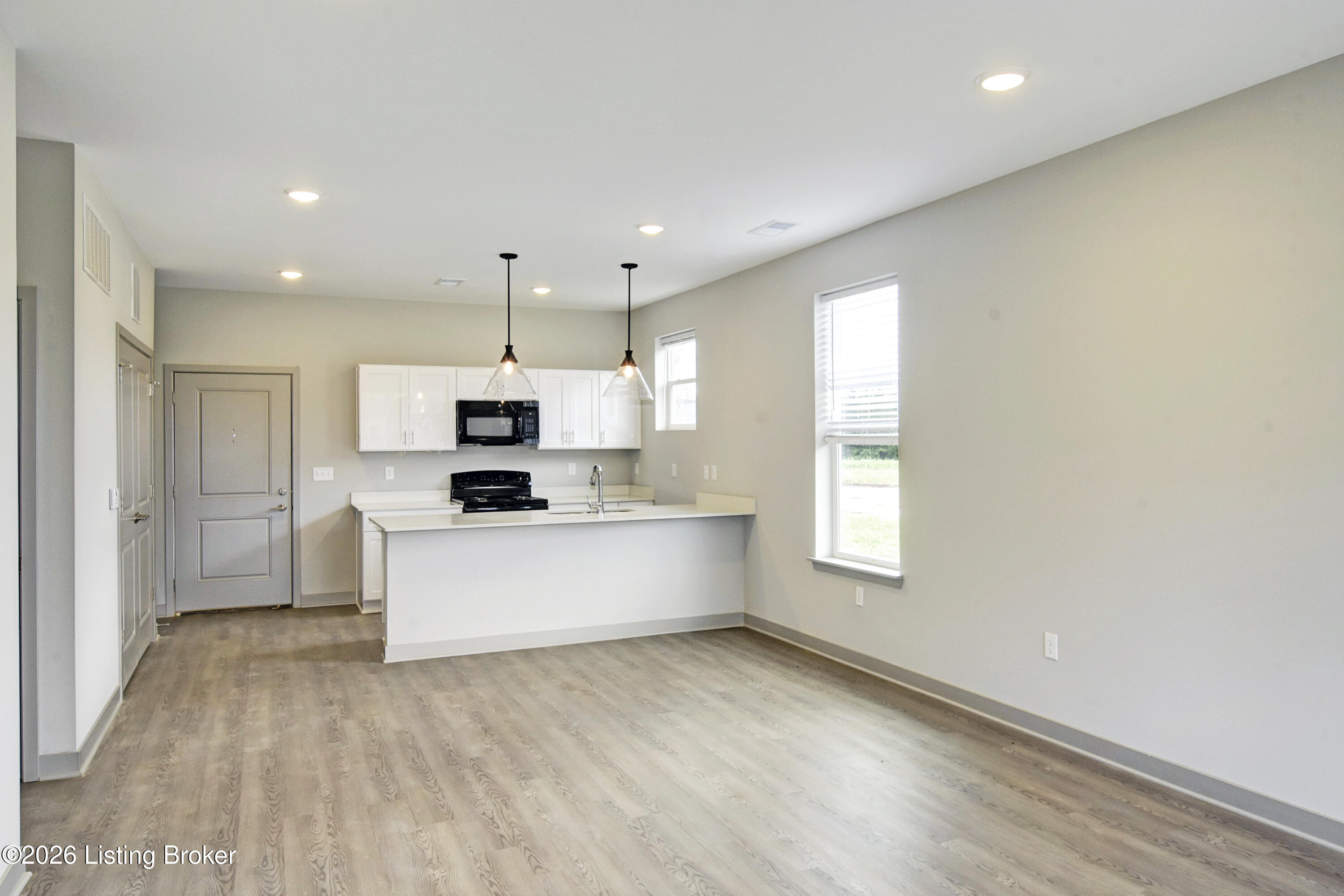 11701 Longevity Ln Property Photo 5