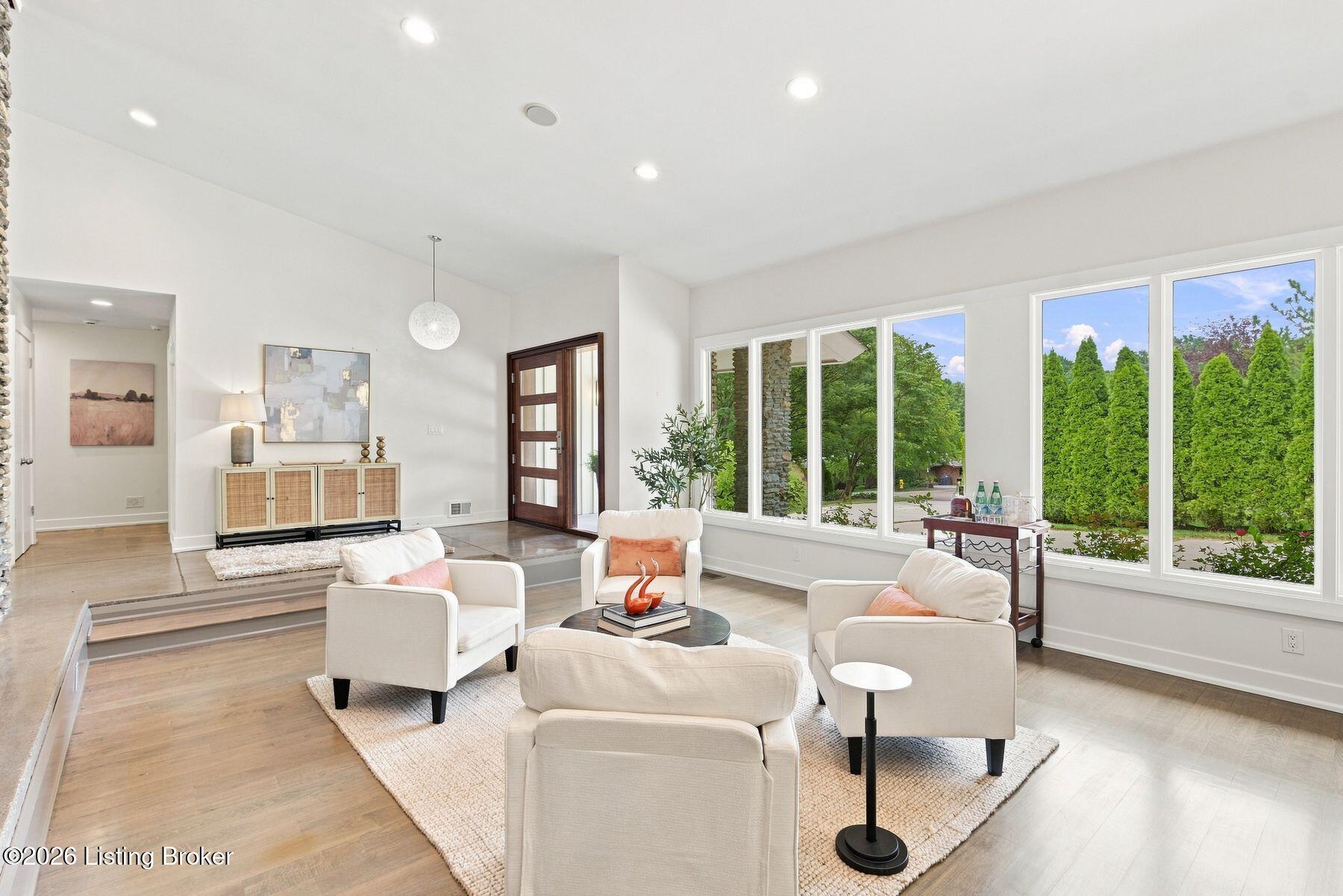 1128 Rostrevor Cir Property Photo 14