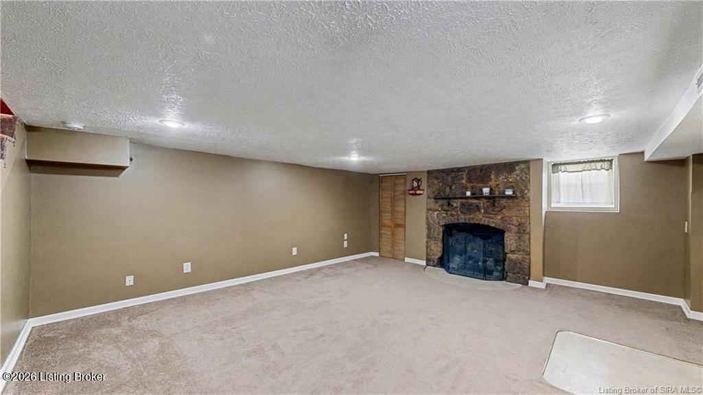 6742 Seven Mile Ln Property Photo 39