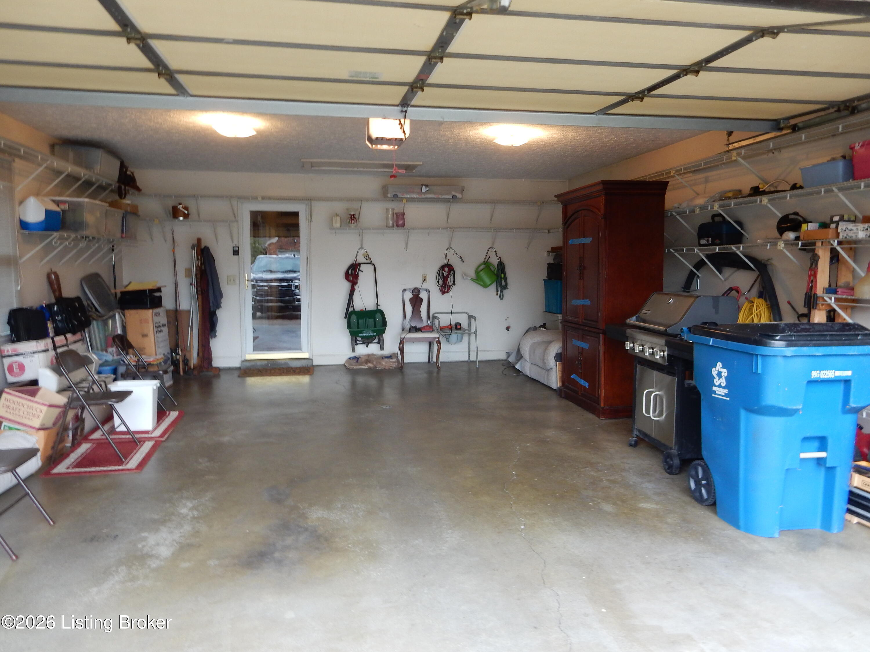 131 Flintstone Ct Property Photo 4