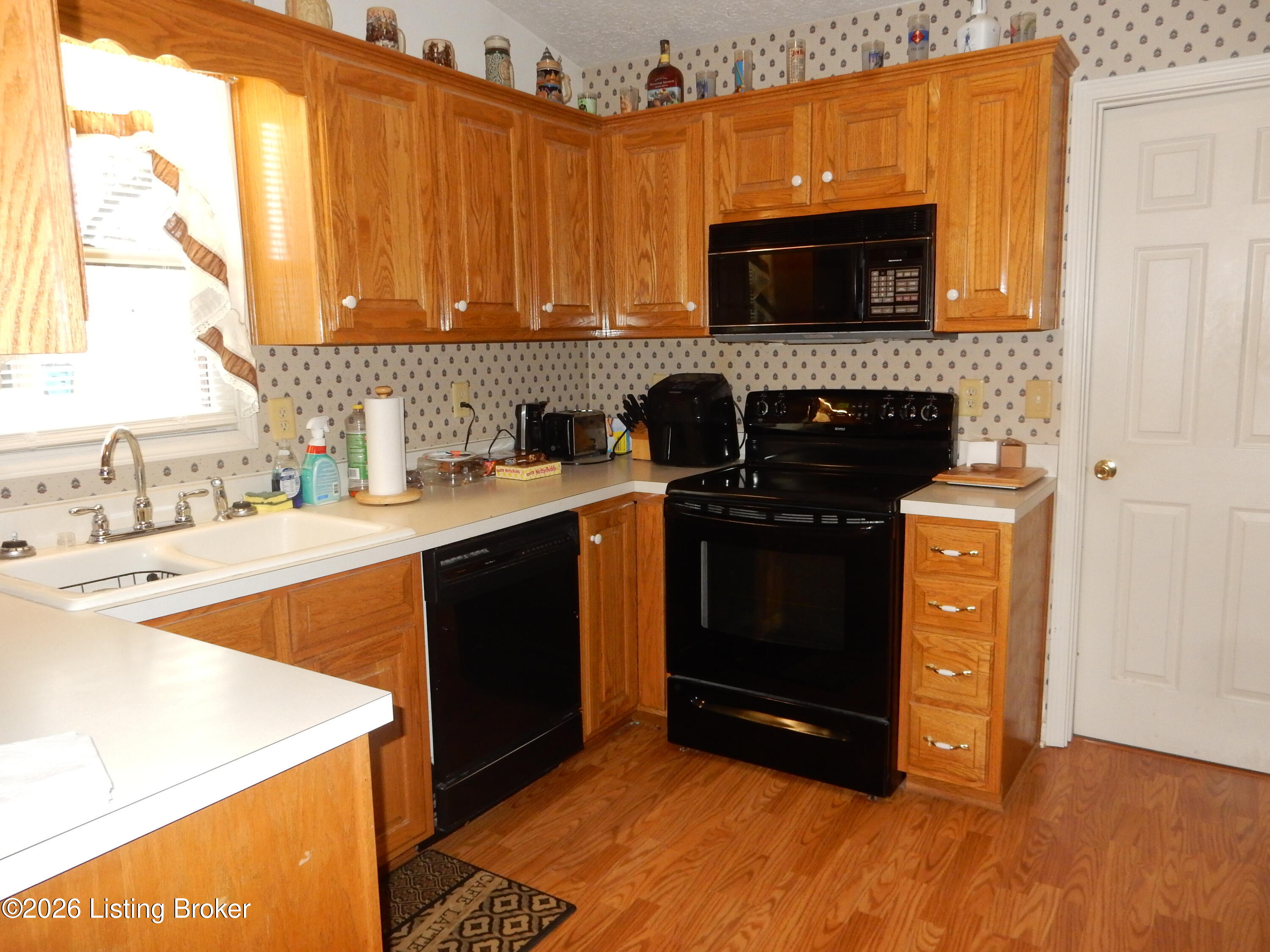 131 Flintstone Ct Property Photo 10