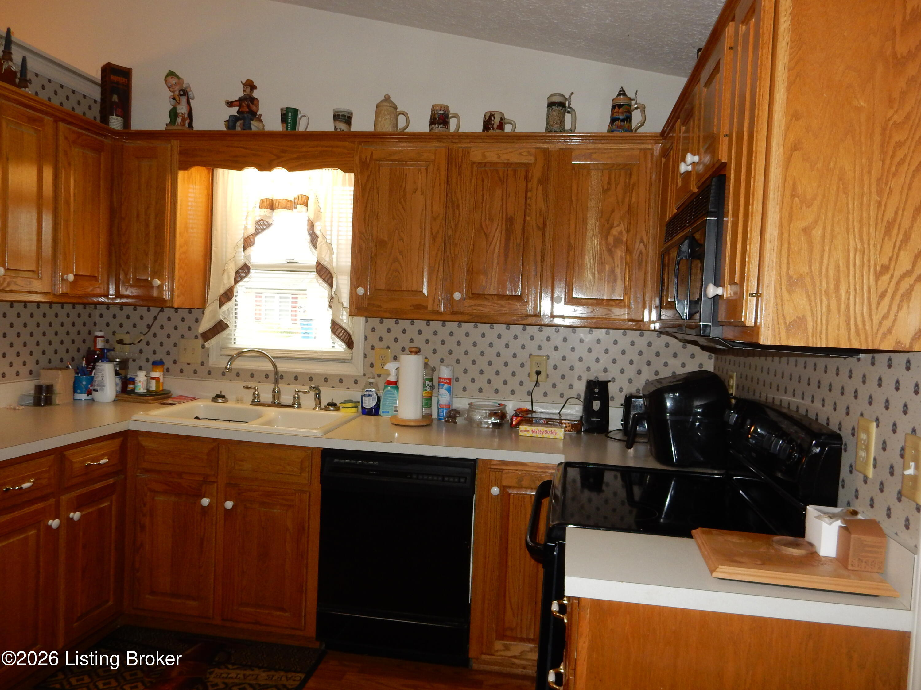 131 Flintstone Ct Property Photo 11