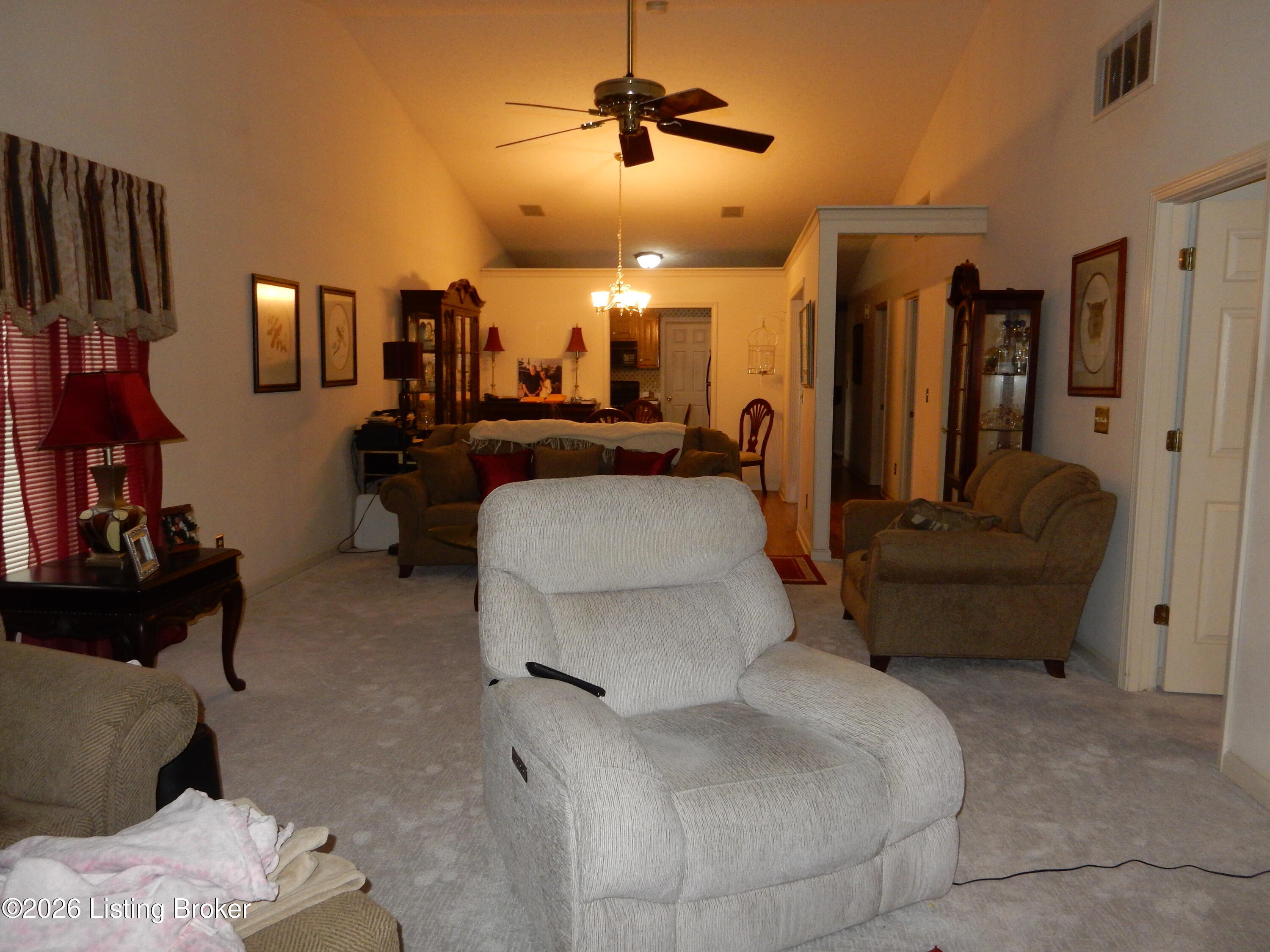 131 Flintstone Ct Property Photo 14