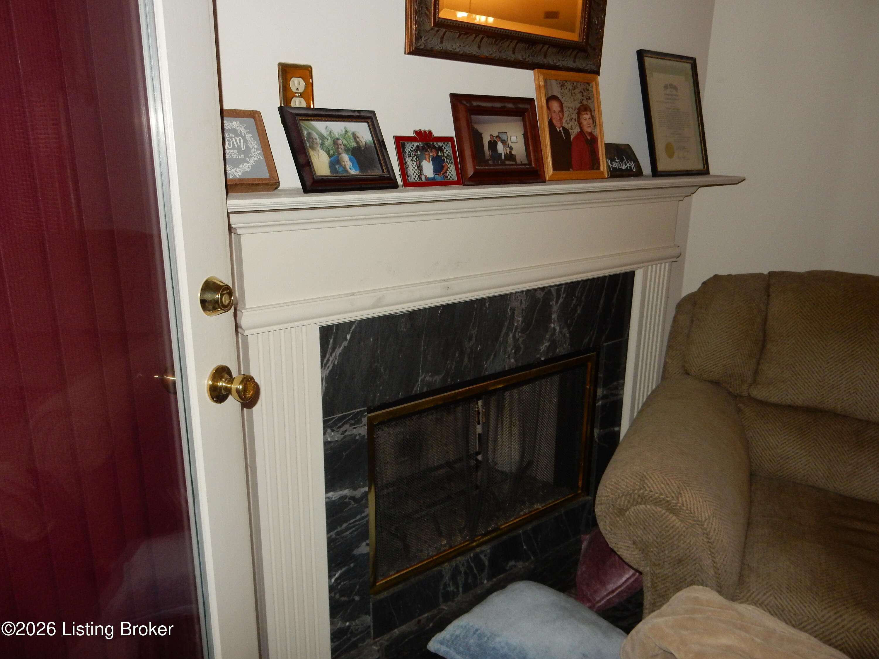 131 Flintstone Ct Property Photo 16
