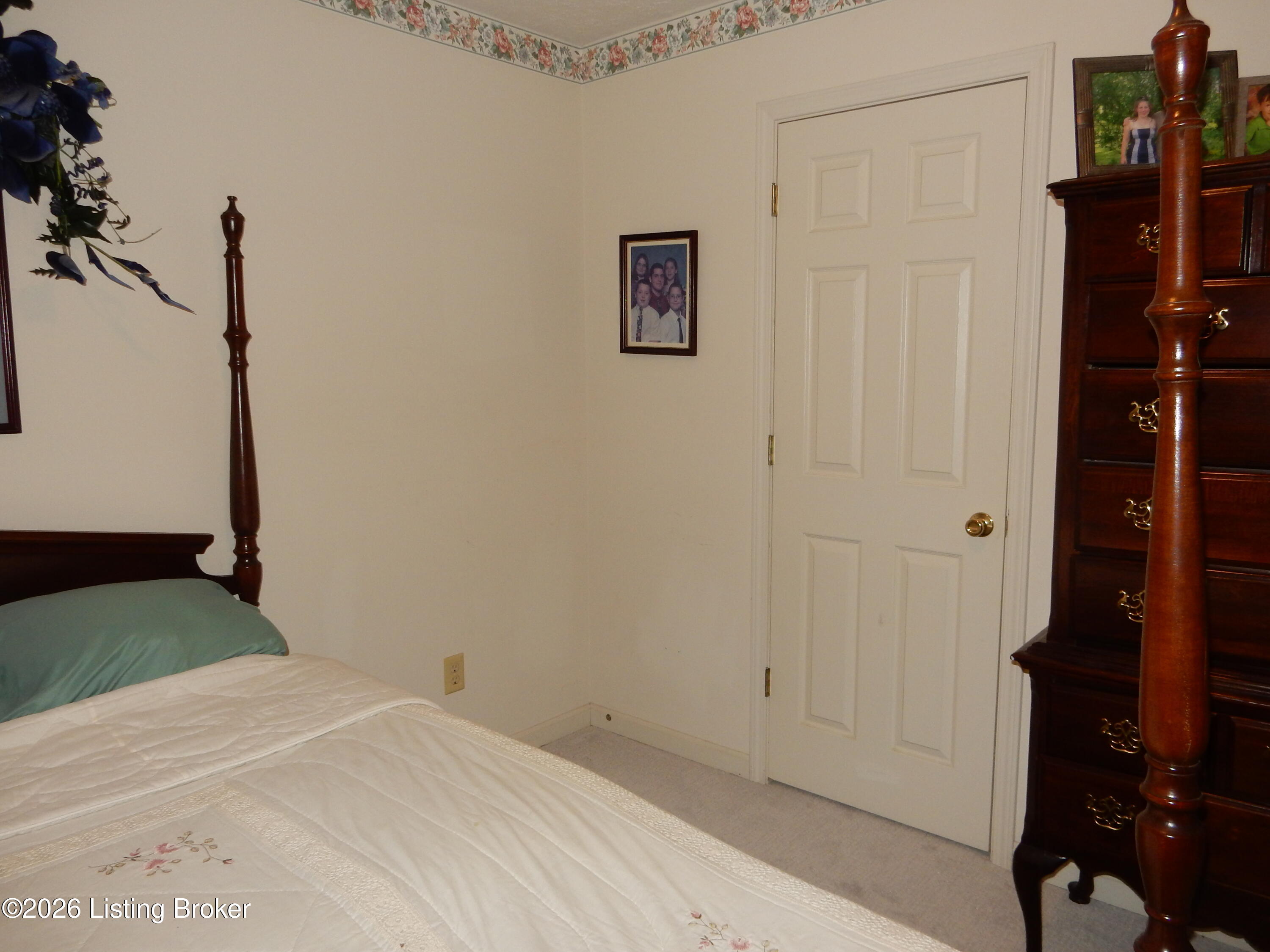 131 Flintstone Ct Property Photo 18