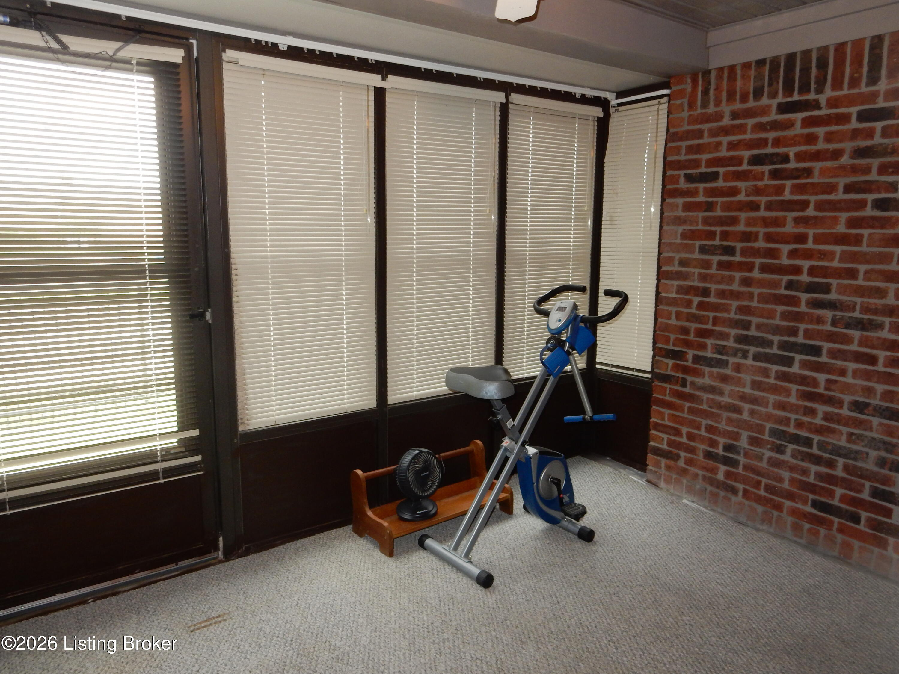 131 Flintstone Ct Property Photo 30