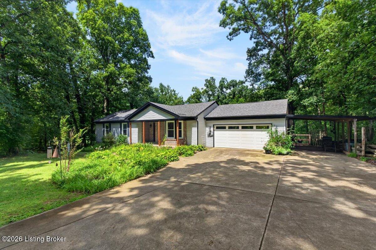 1811 Foxboro Rd Property Photo 2