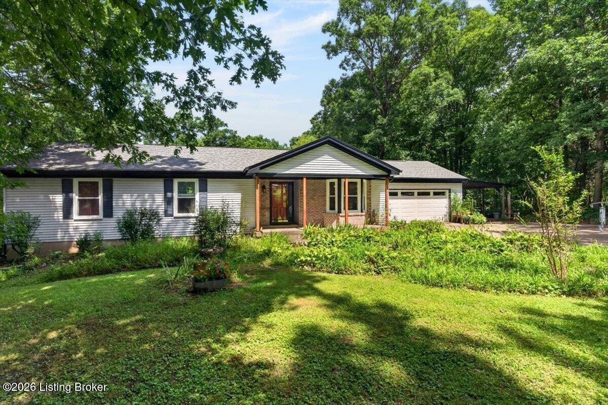 1811 Foxboro Rd Property Photo 3