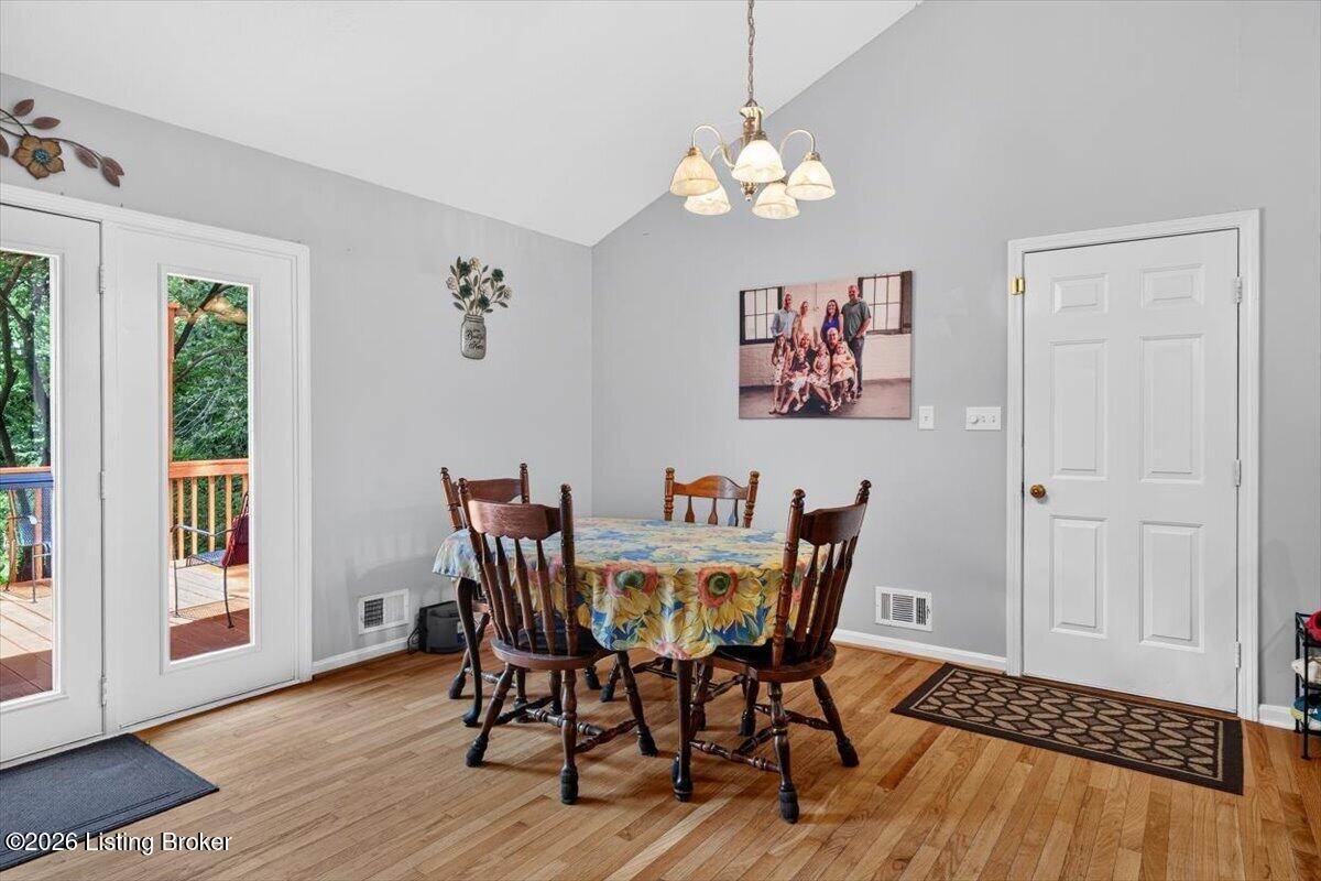 1811 Foxboro Rd Property Photo 8