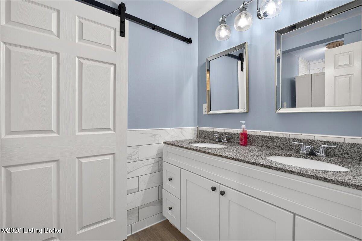 1811 Foxboro Rd Property Photo 22