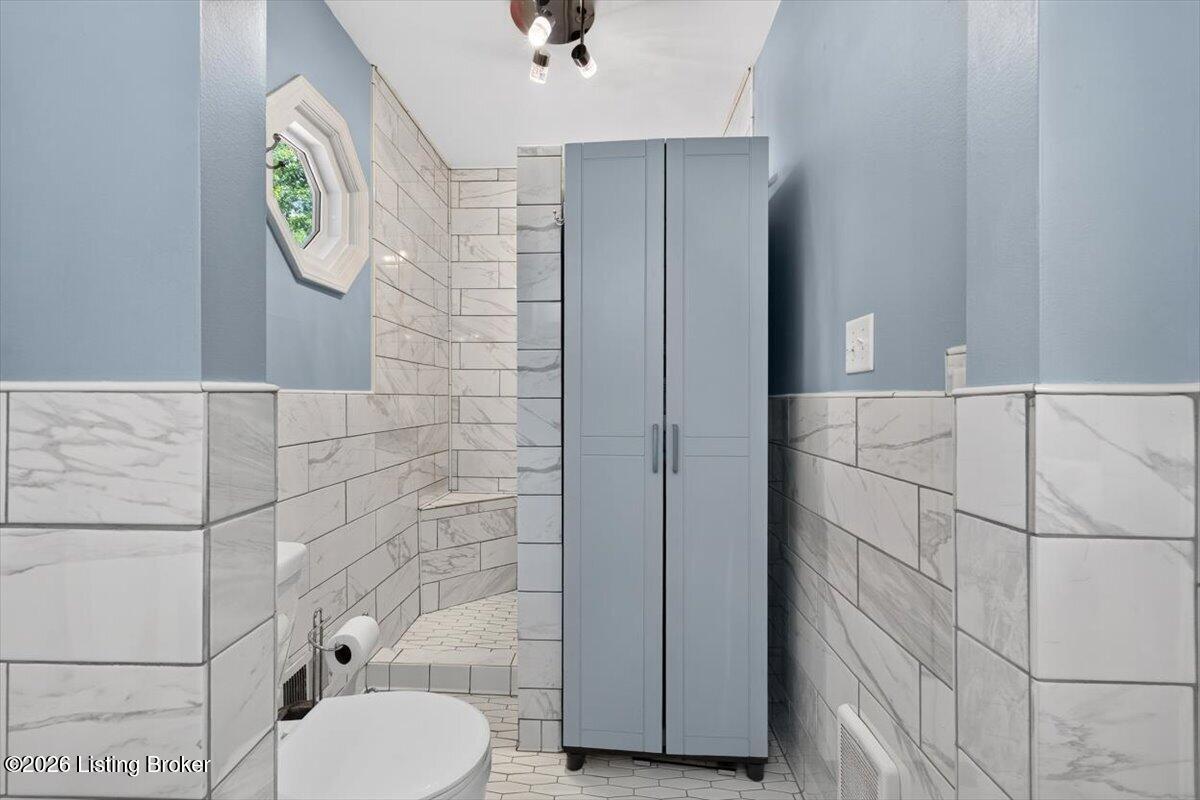 1811 Foxboro Rd Property Photo 24