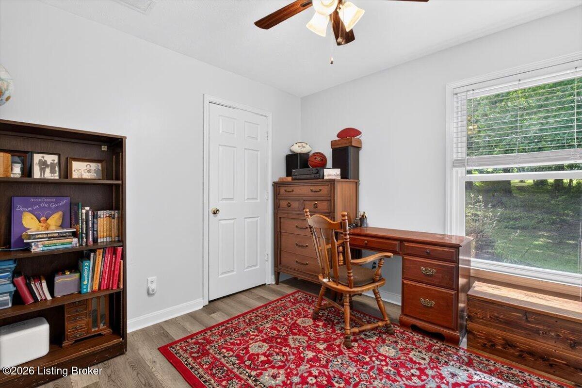 1811 Foxboro Rd Property Photo 28