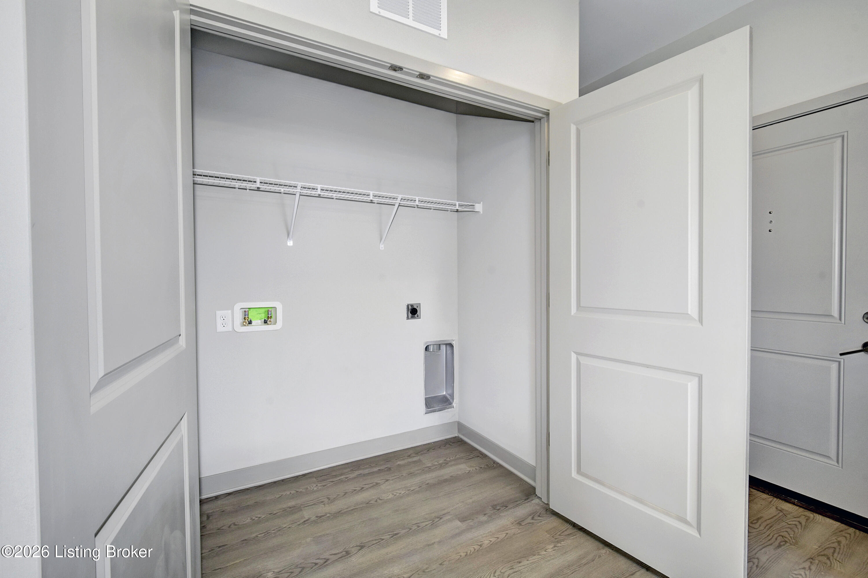 11705 Longevity Ln Property Photo 9