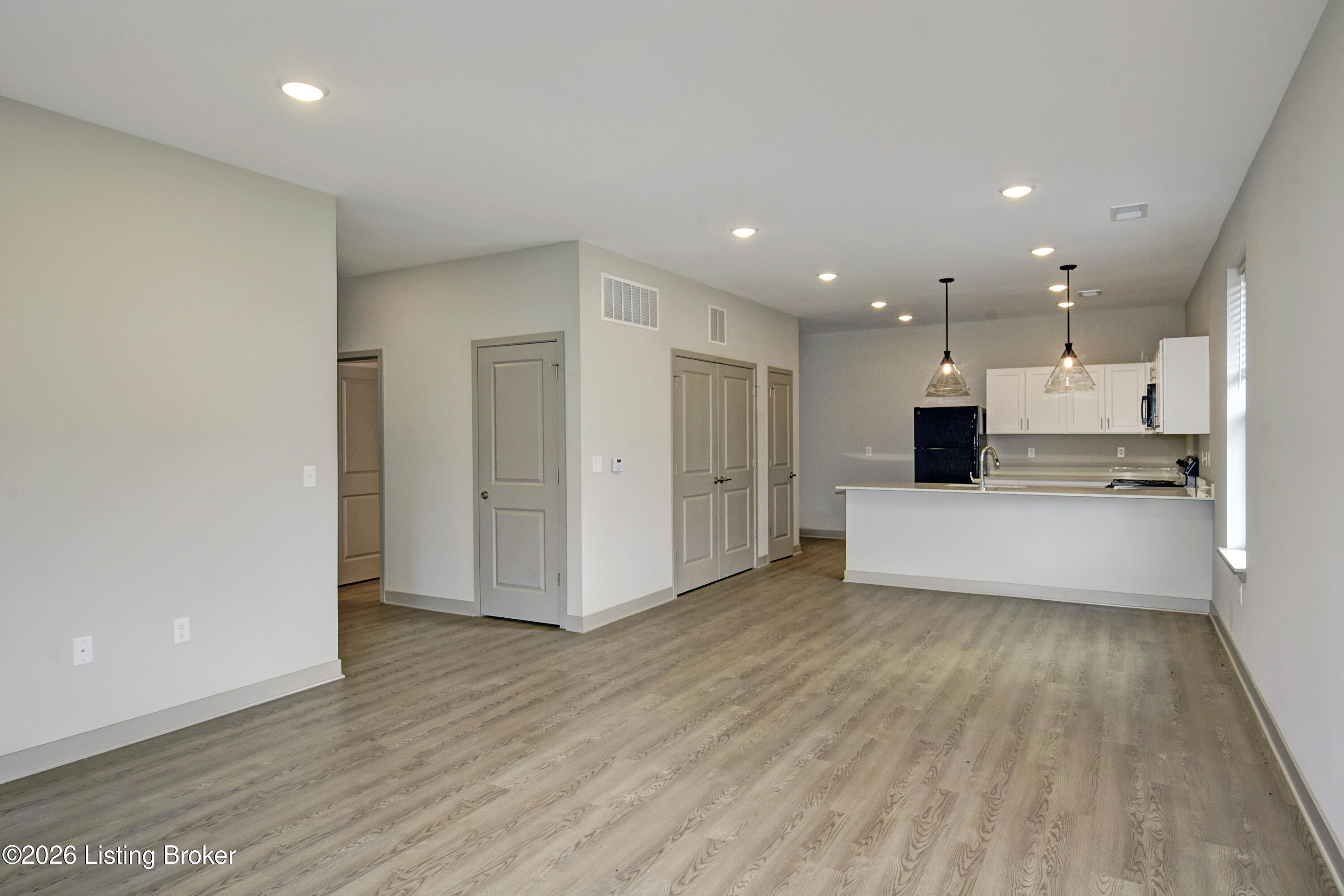 11707 Longevity Ln Property Photo 3