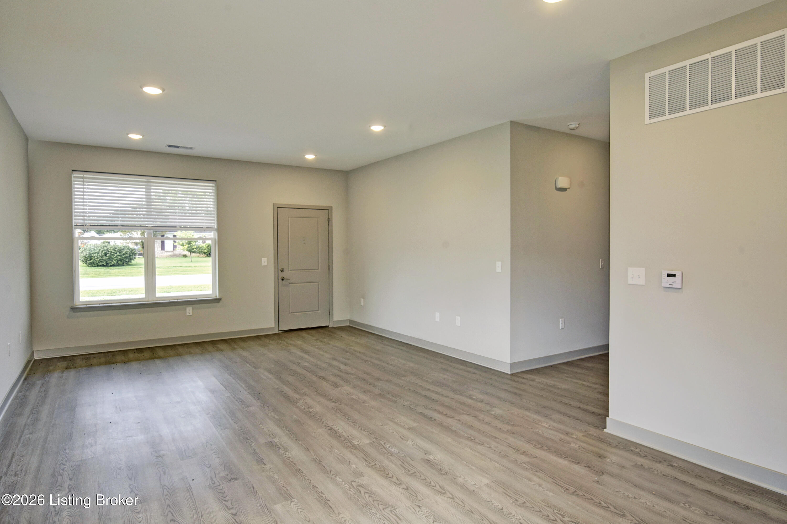 11707 Longevity Ln Property Photo 4