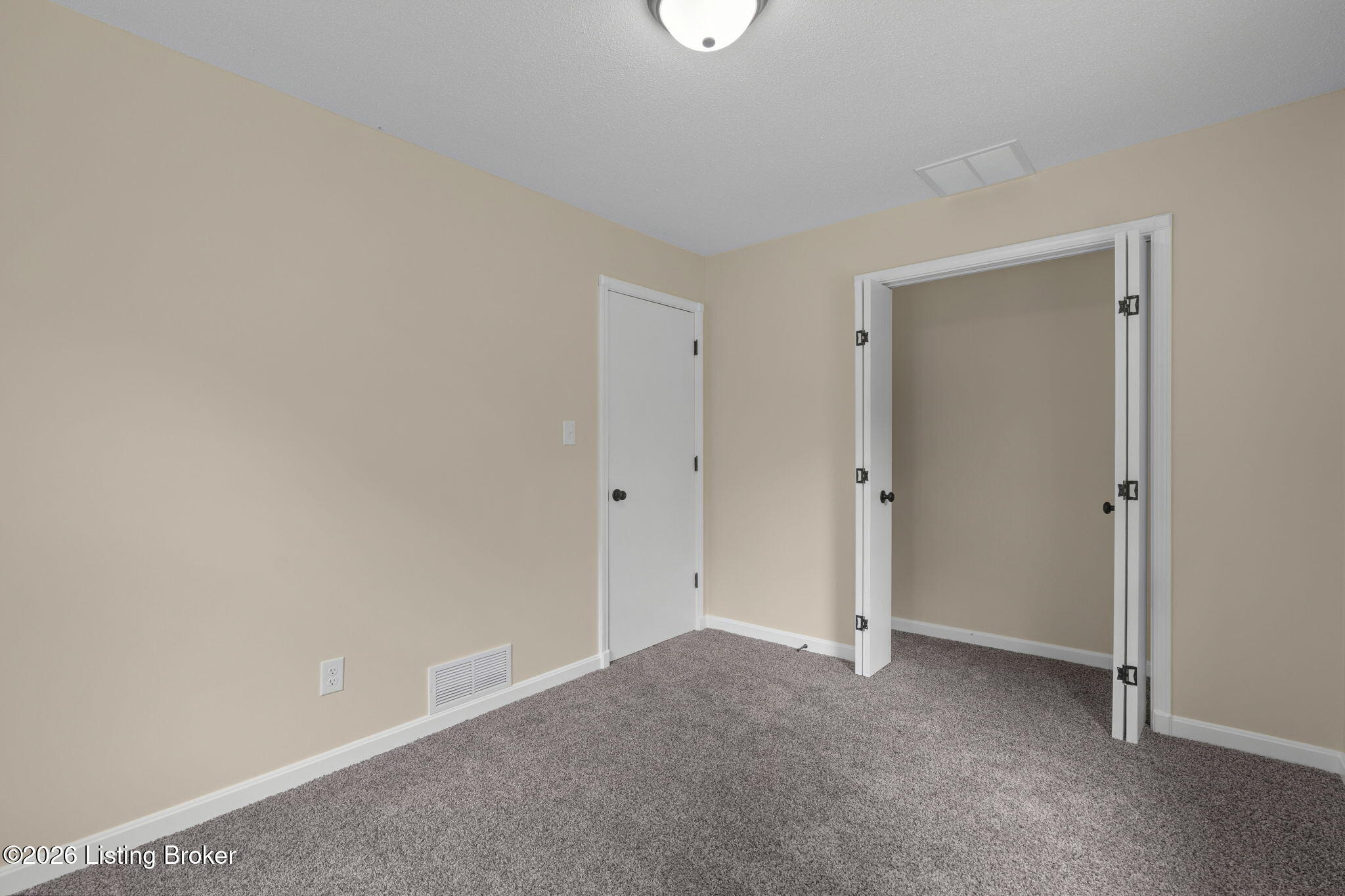 3884 Rineyville Rd Property Photo 5