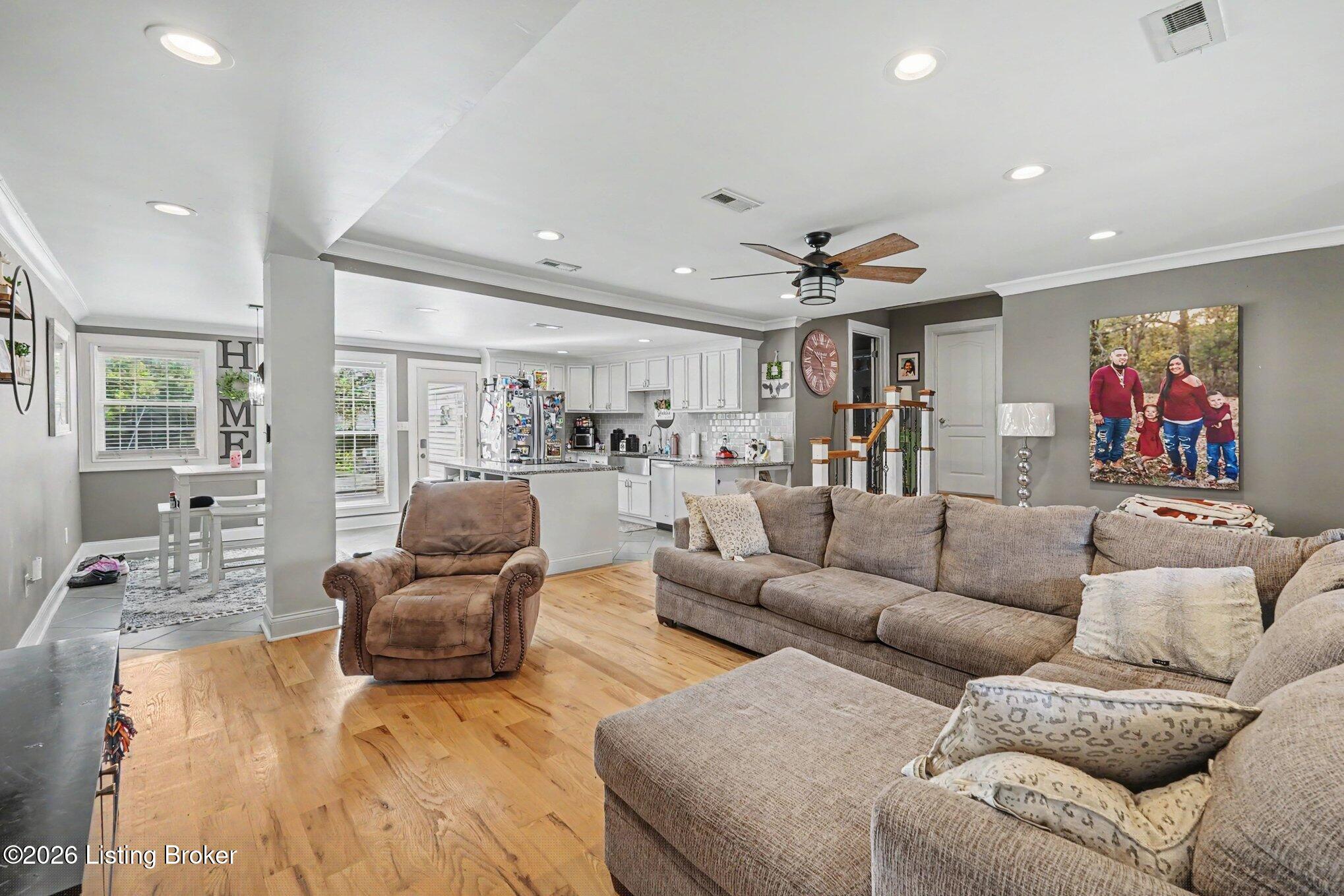 107 Covington Ave Property Photo 3