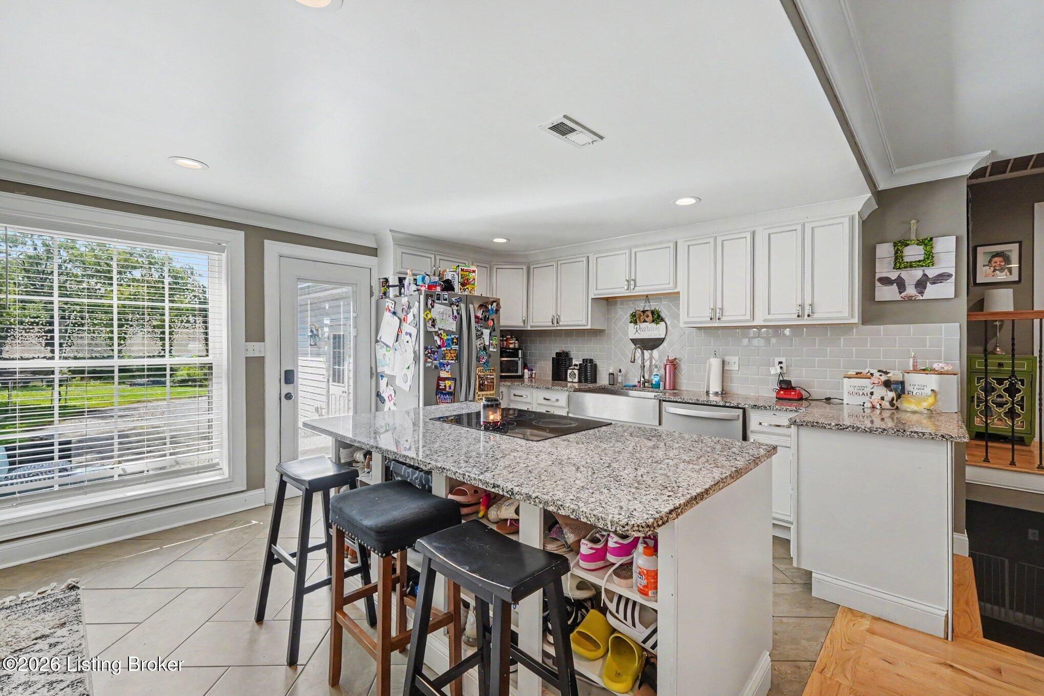 107 Covington Ave Property Photo 4