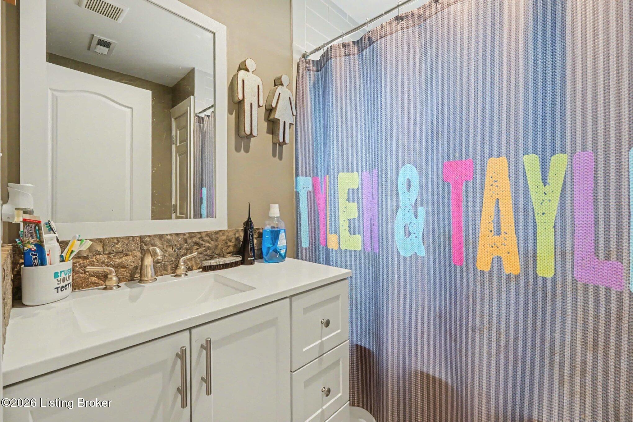 107 Covington Ave Property Photo 17
