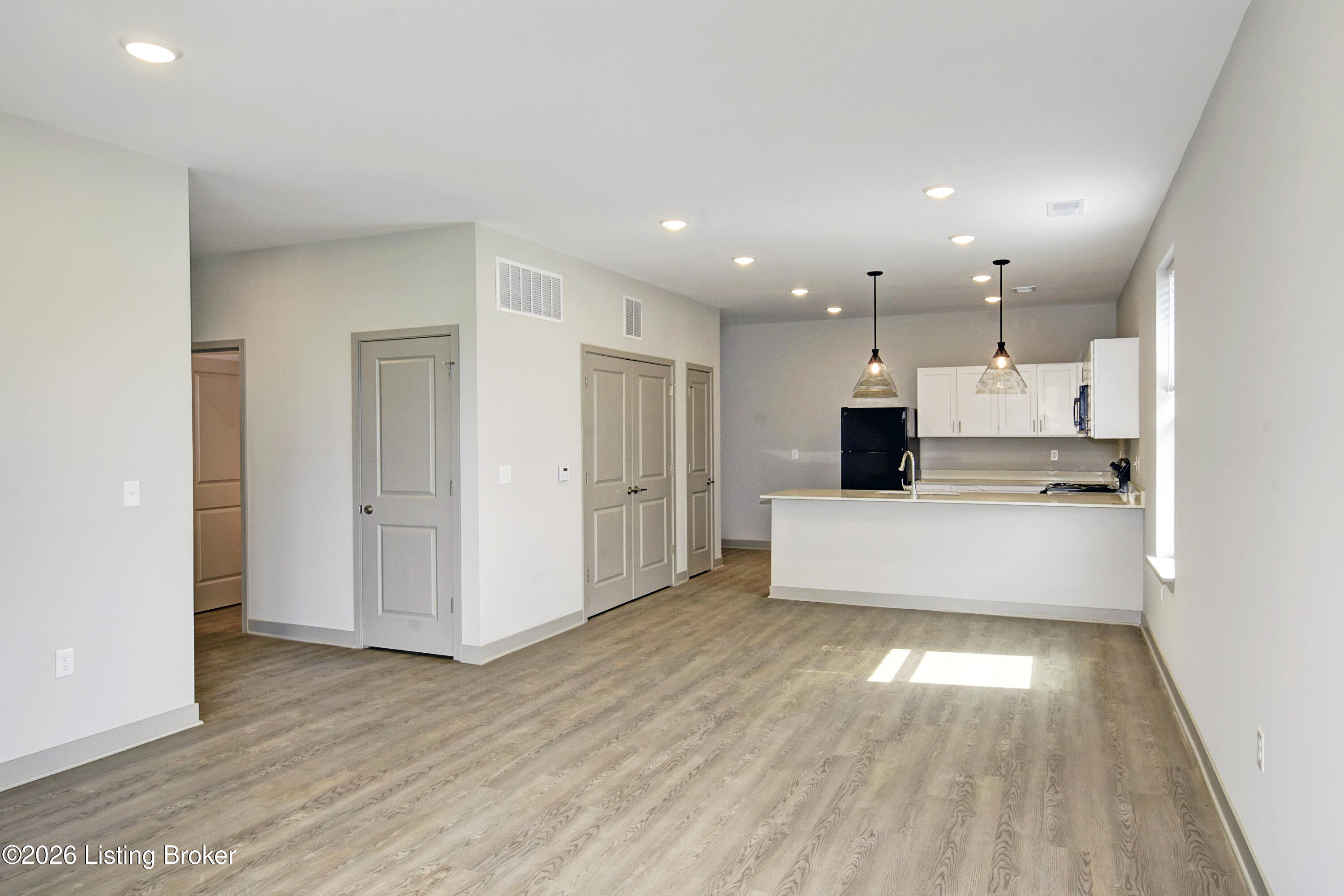 11703 Longevity Property Photo 4