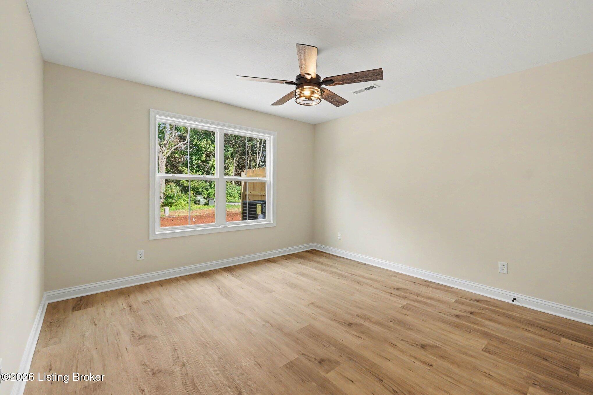 140 Blakenrod Blvd E Property Photo 19