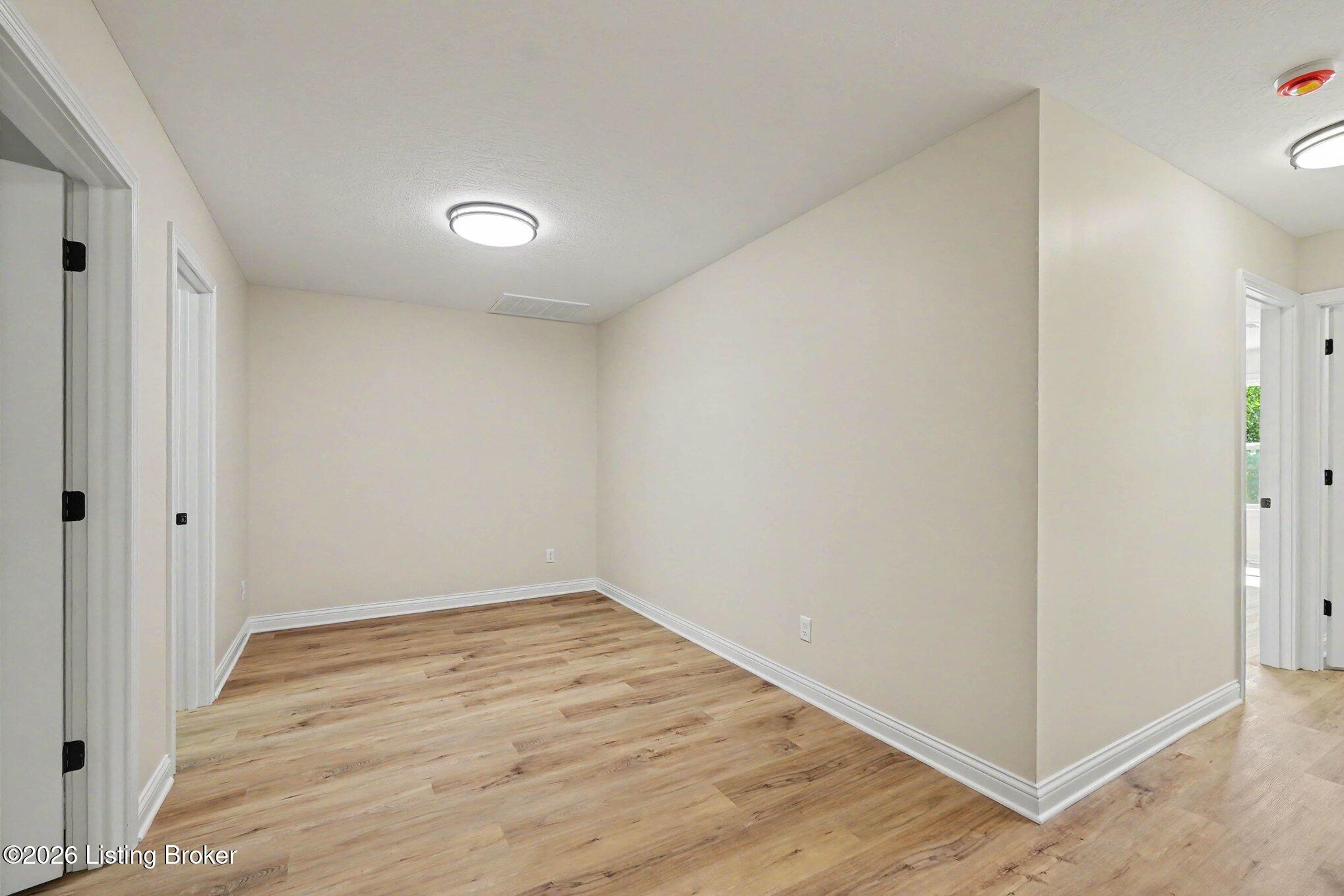 140 Blakenrod Blvd E Property Photo 22