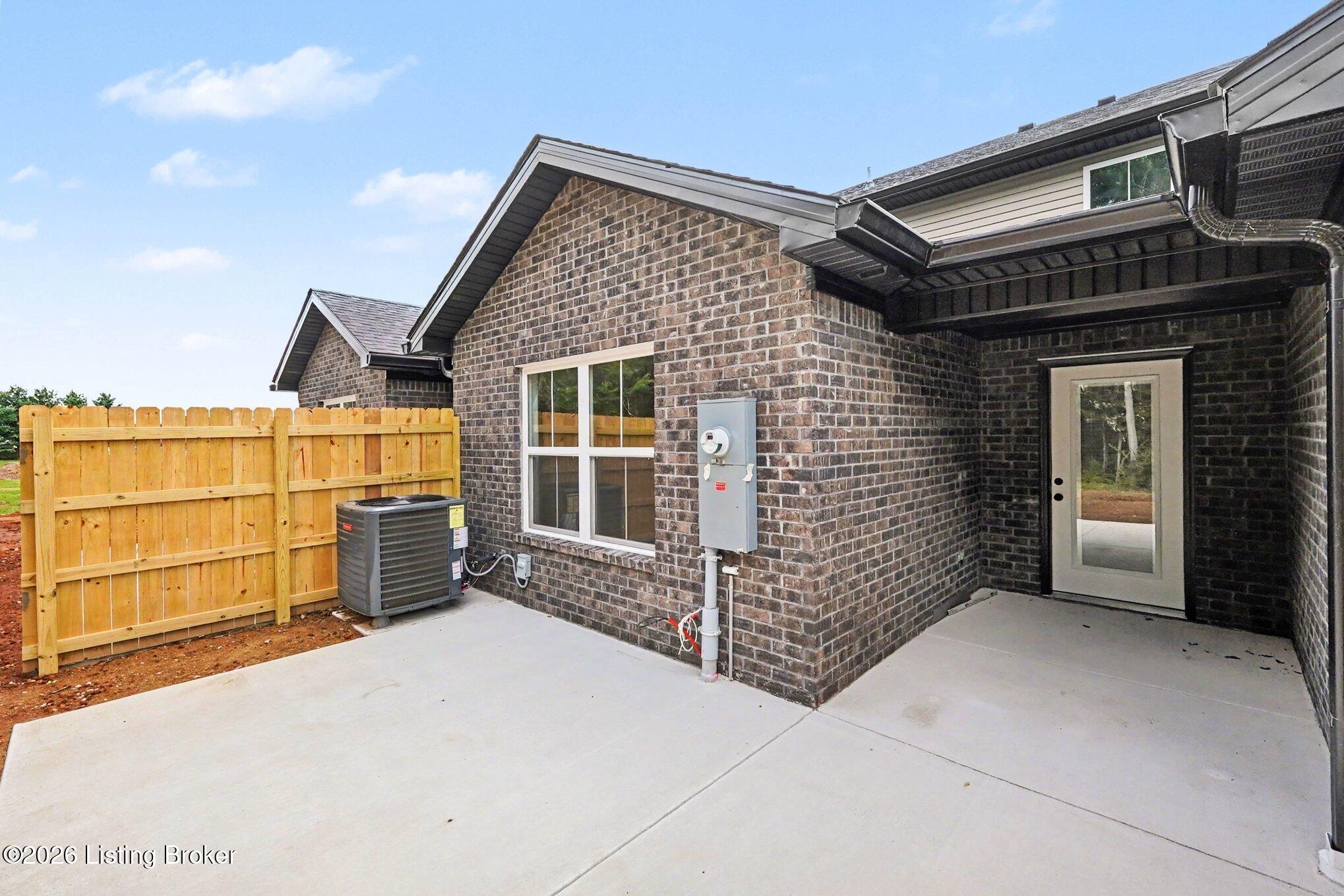 140 Blakenrod Blvd E Property Photo 24