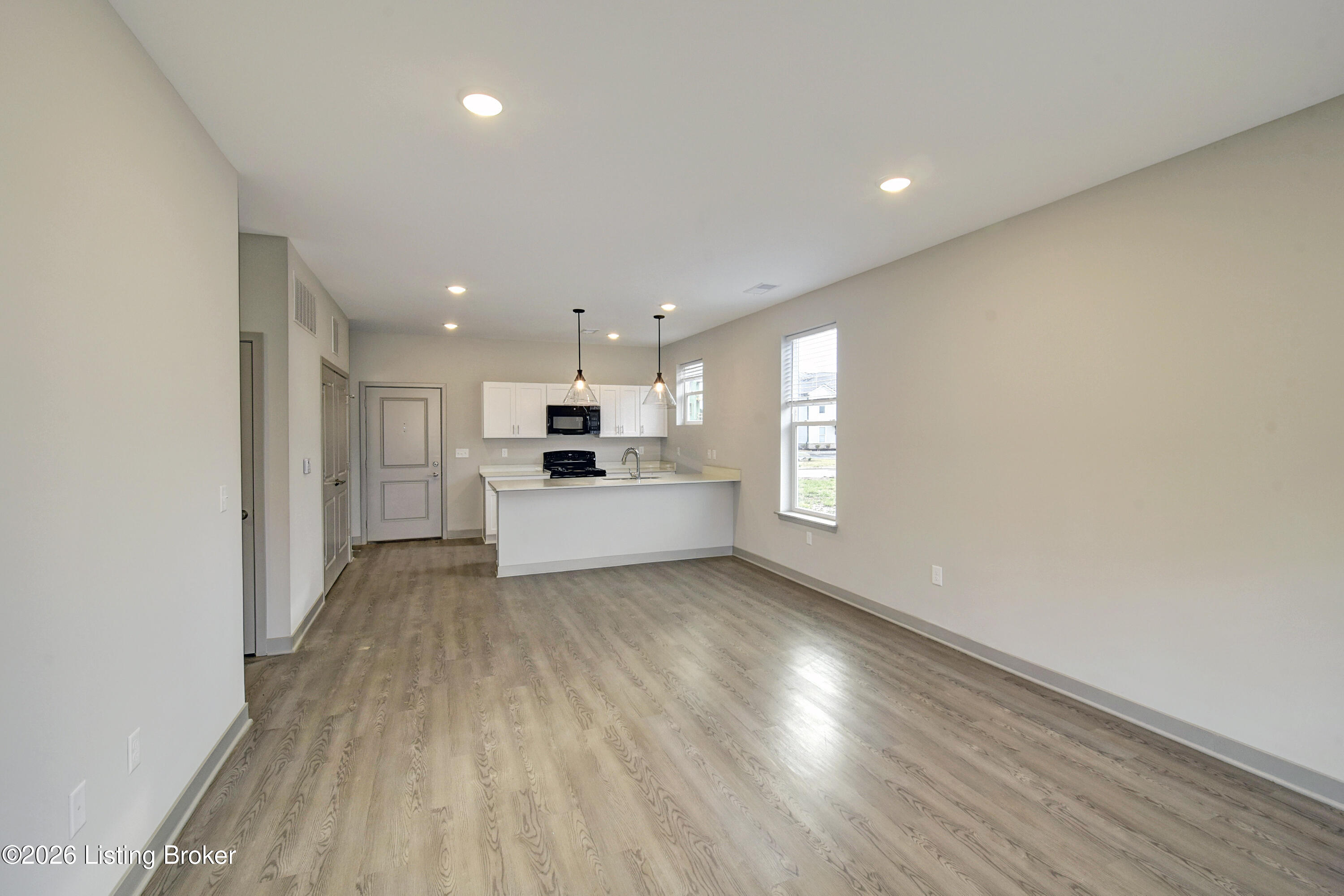 11713 Longevity Ln Property Photo 3