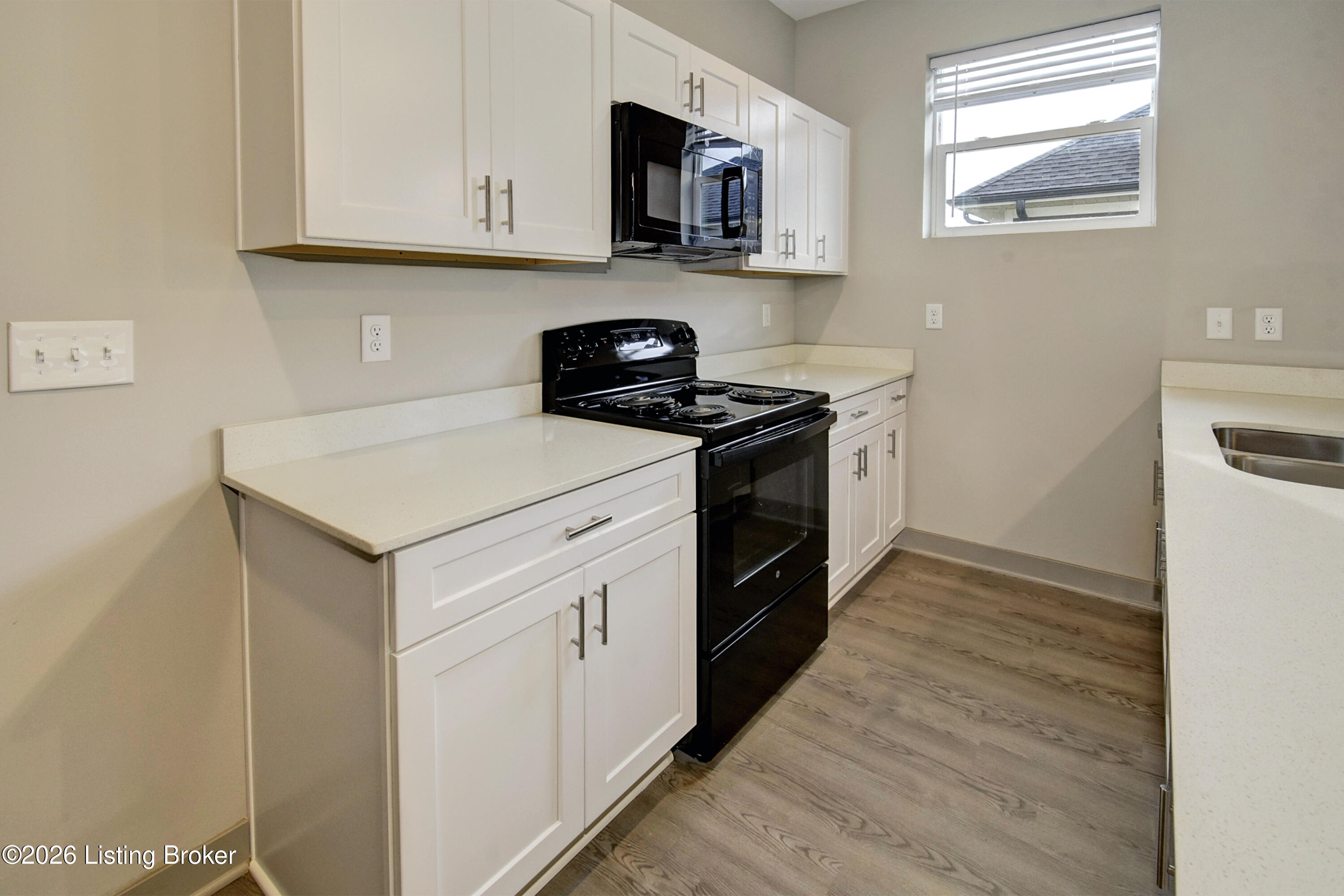 11713 Longevity Ln Property Photo 7