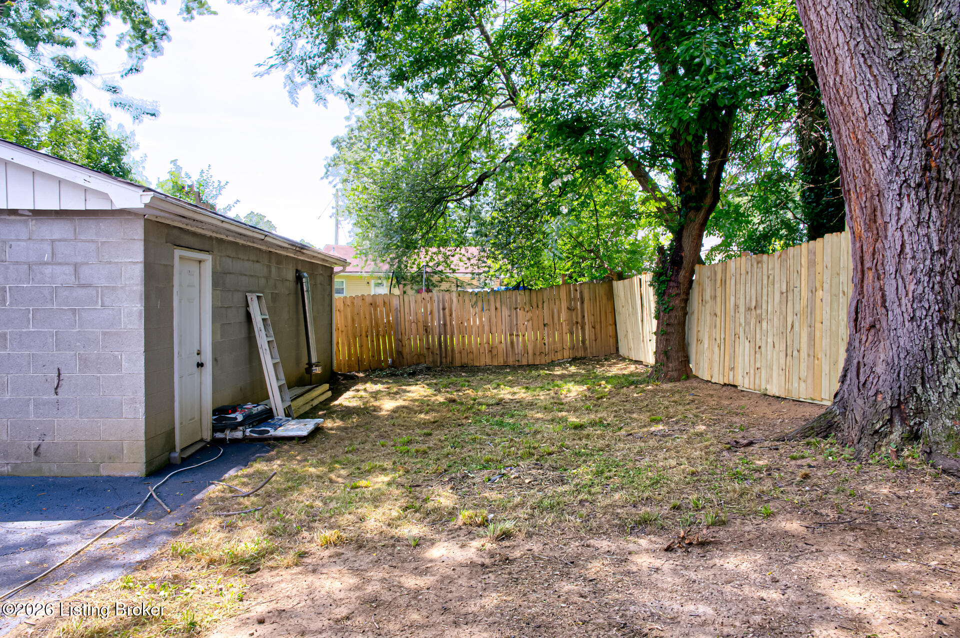 2206 Franklin Ave Property Photo 24