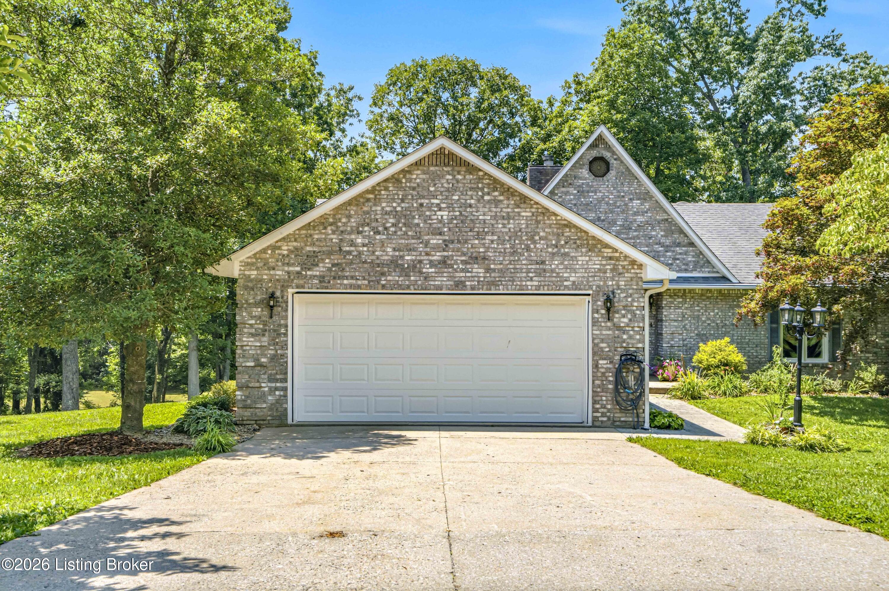 325 Quail Run Rd Property Photo 4