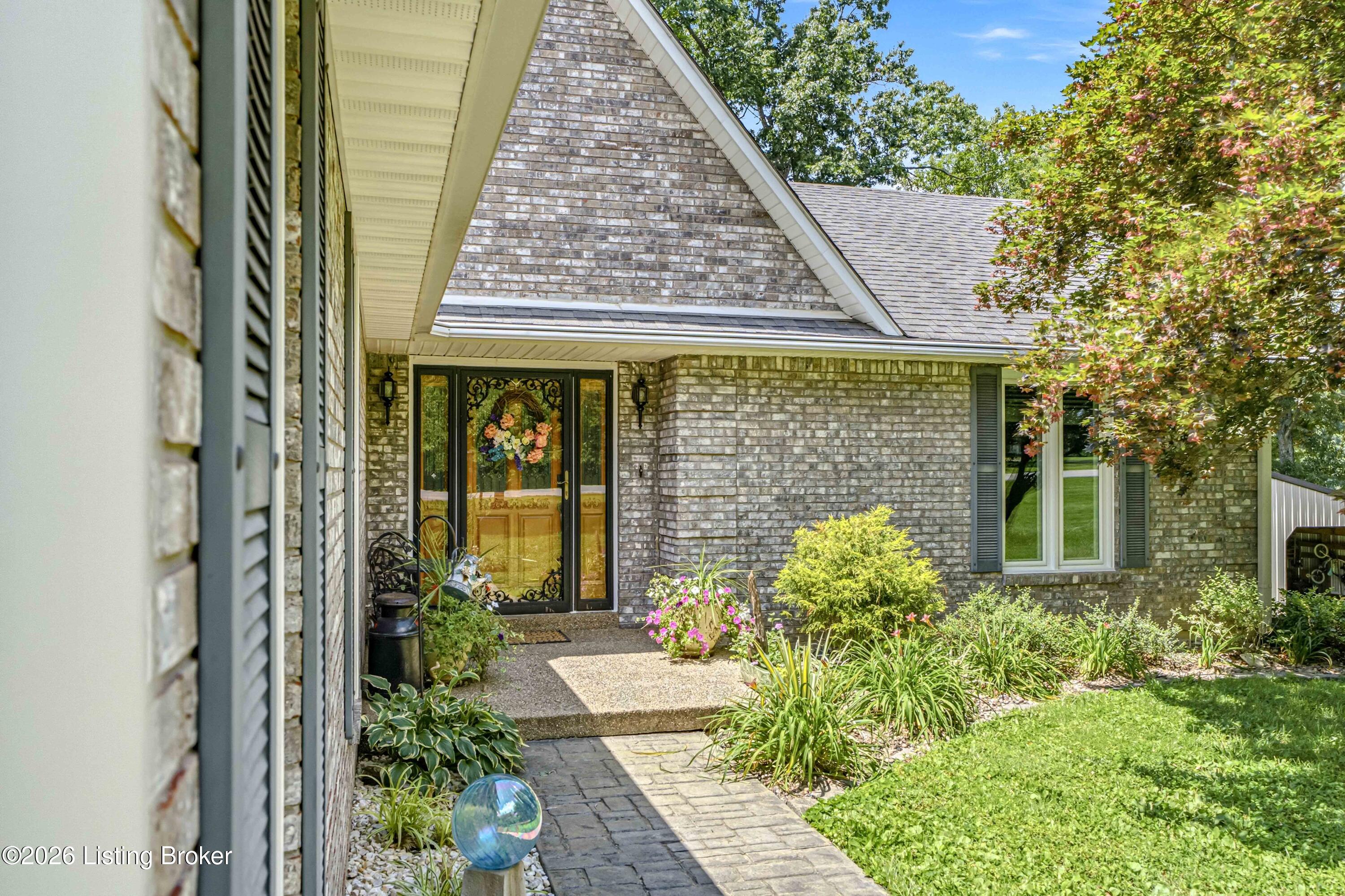 325 Quail Run Rd Property Photo 5