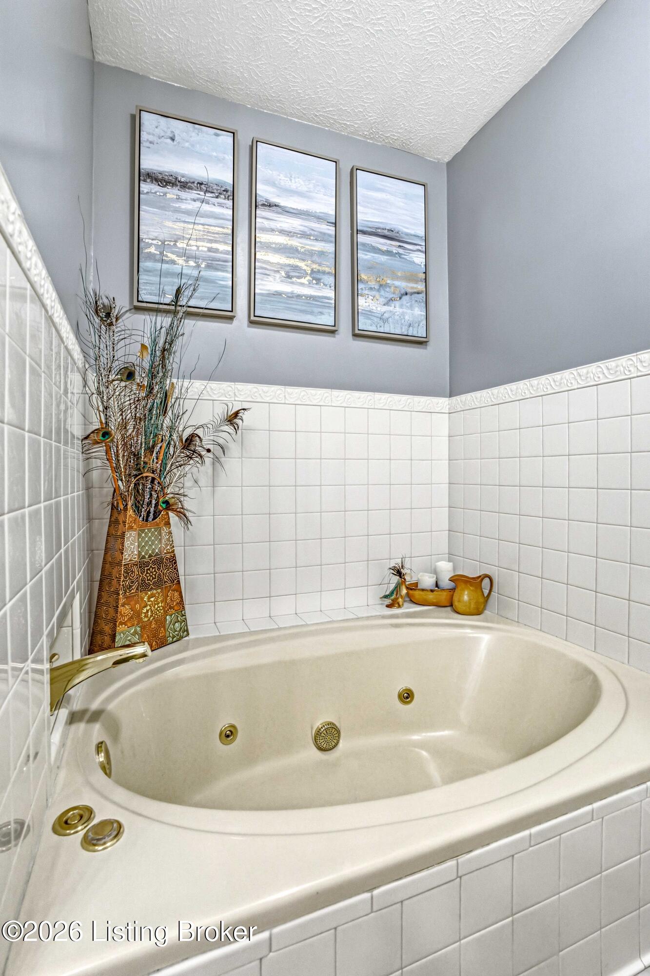 325 Quail Run Rd Property Photo 49