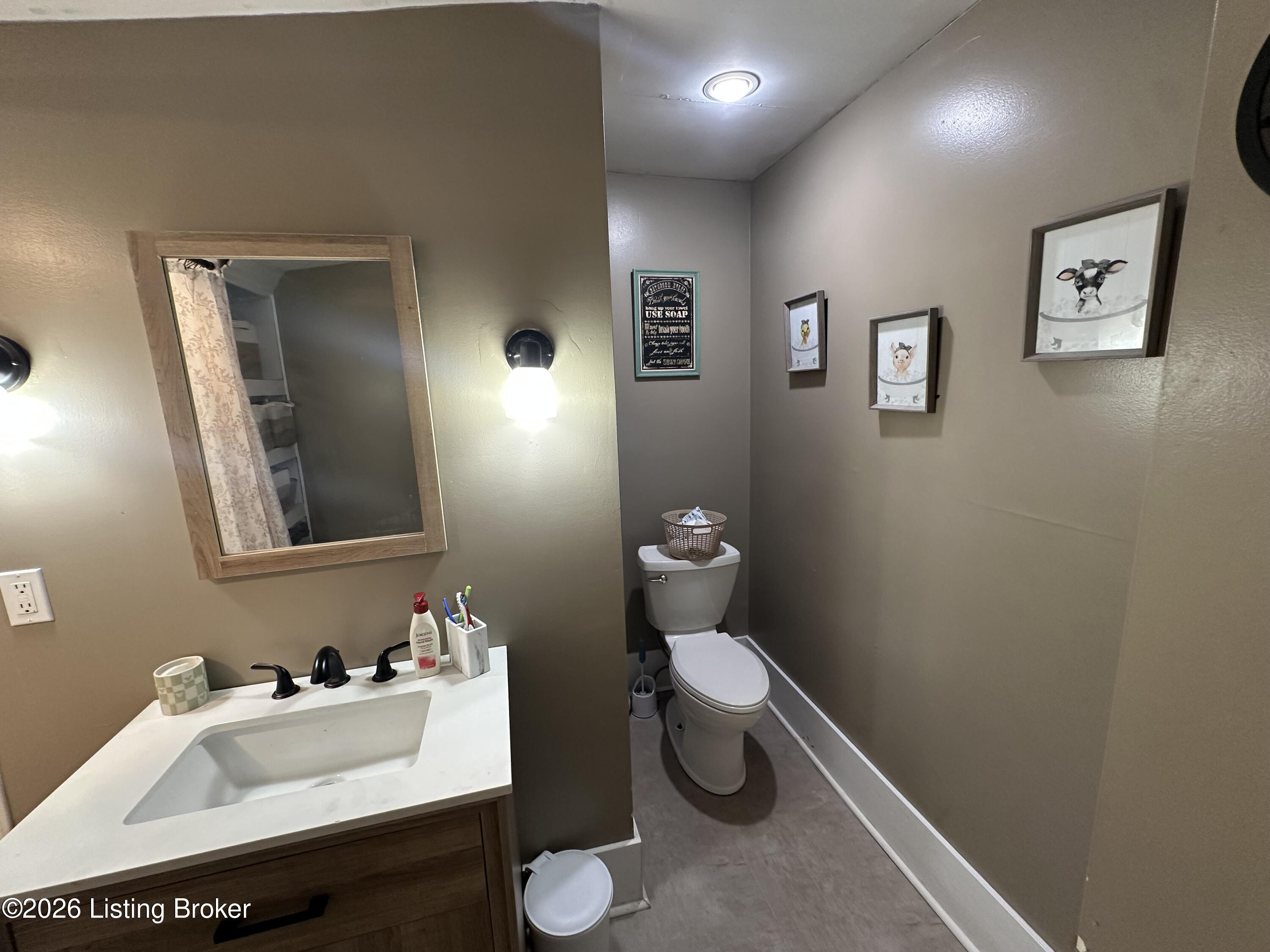 29 E Church St Property Photo 34