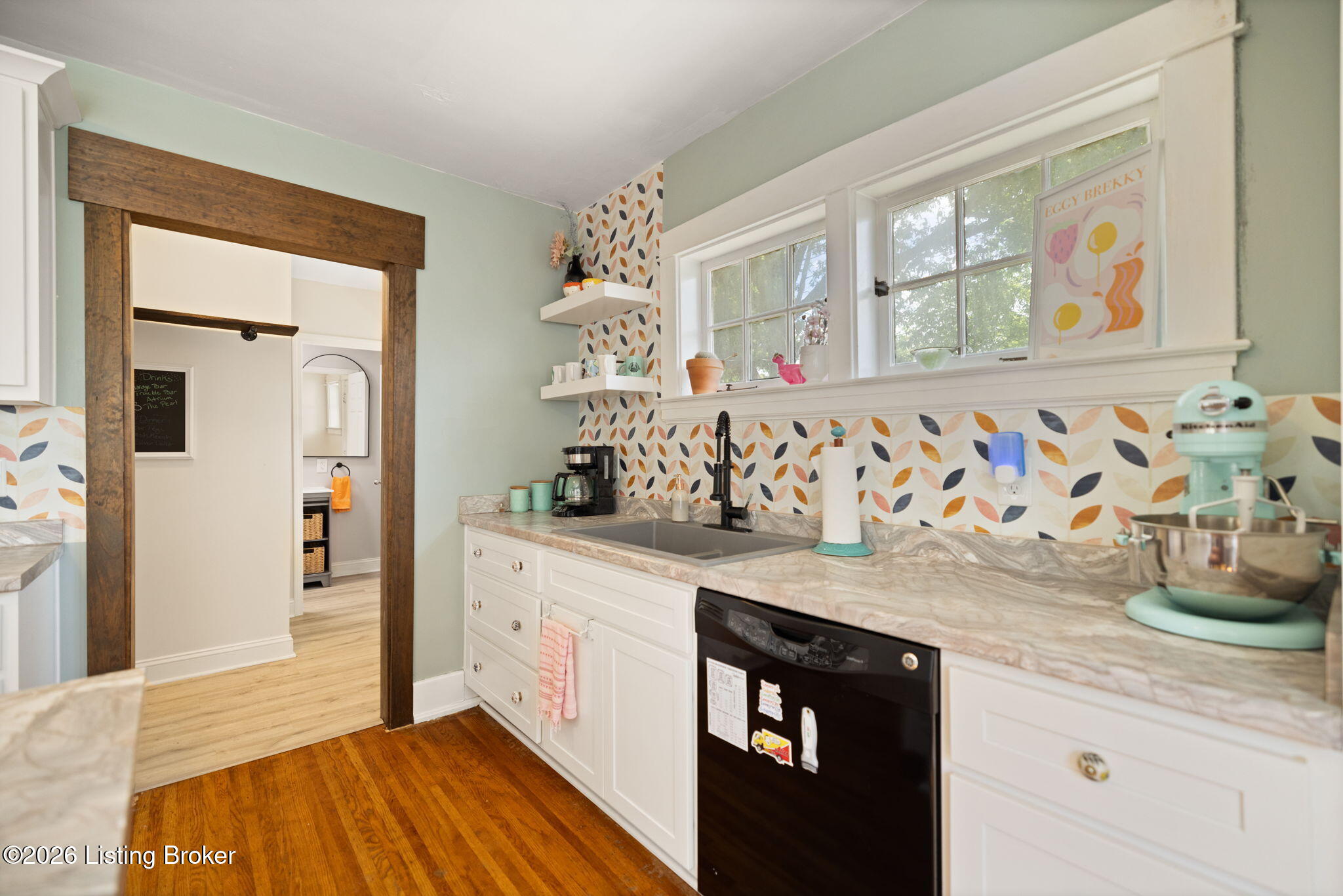 614 Harrison Ave Property Photo 11