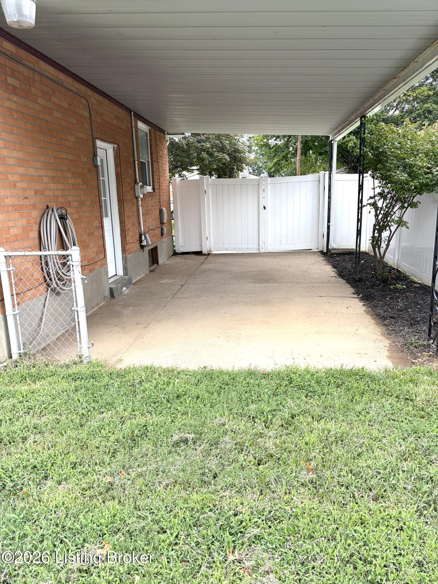 2318 Mary Catherine Dr Property Photo 20