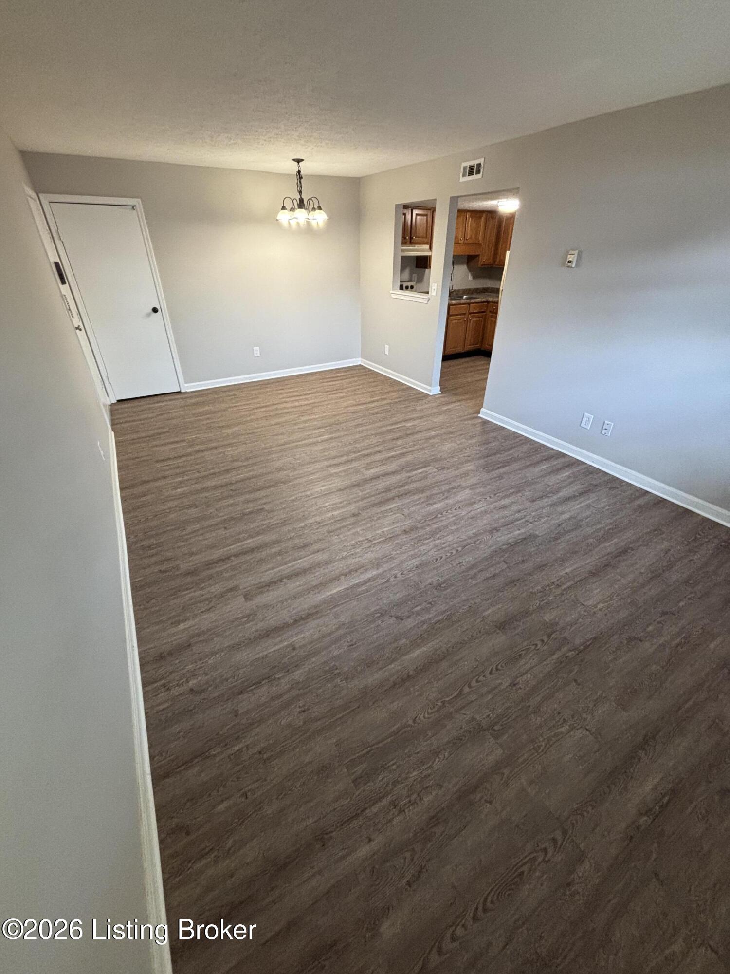 404 N. Hite Ave A4 Property Photo 1
