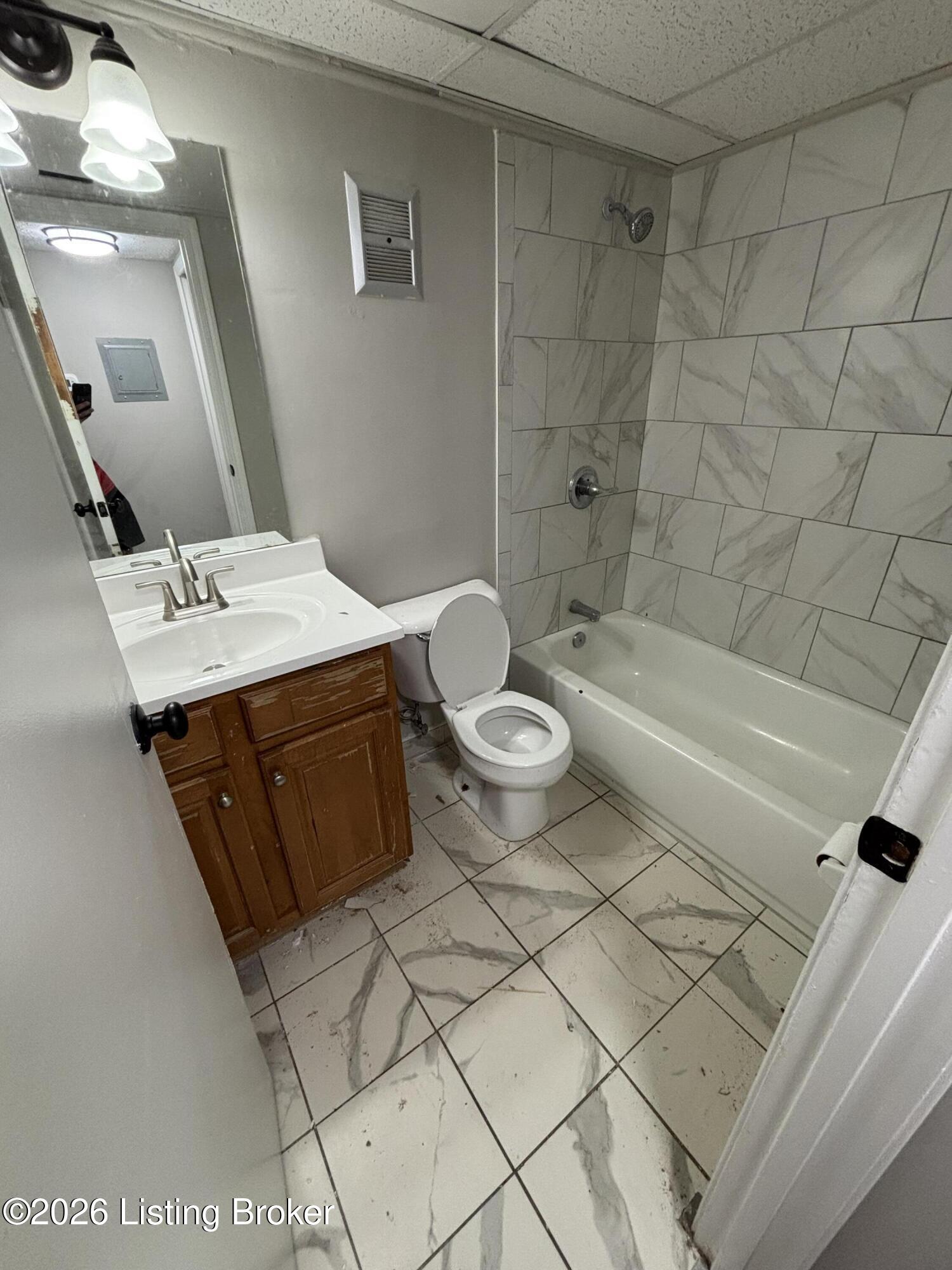 404 N. Hite Ave A4 Property Photo 9