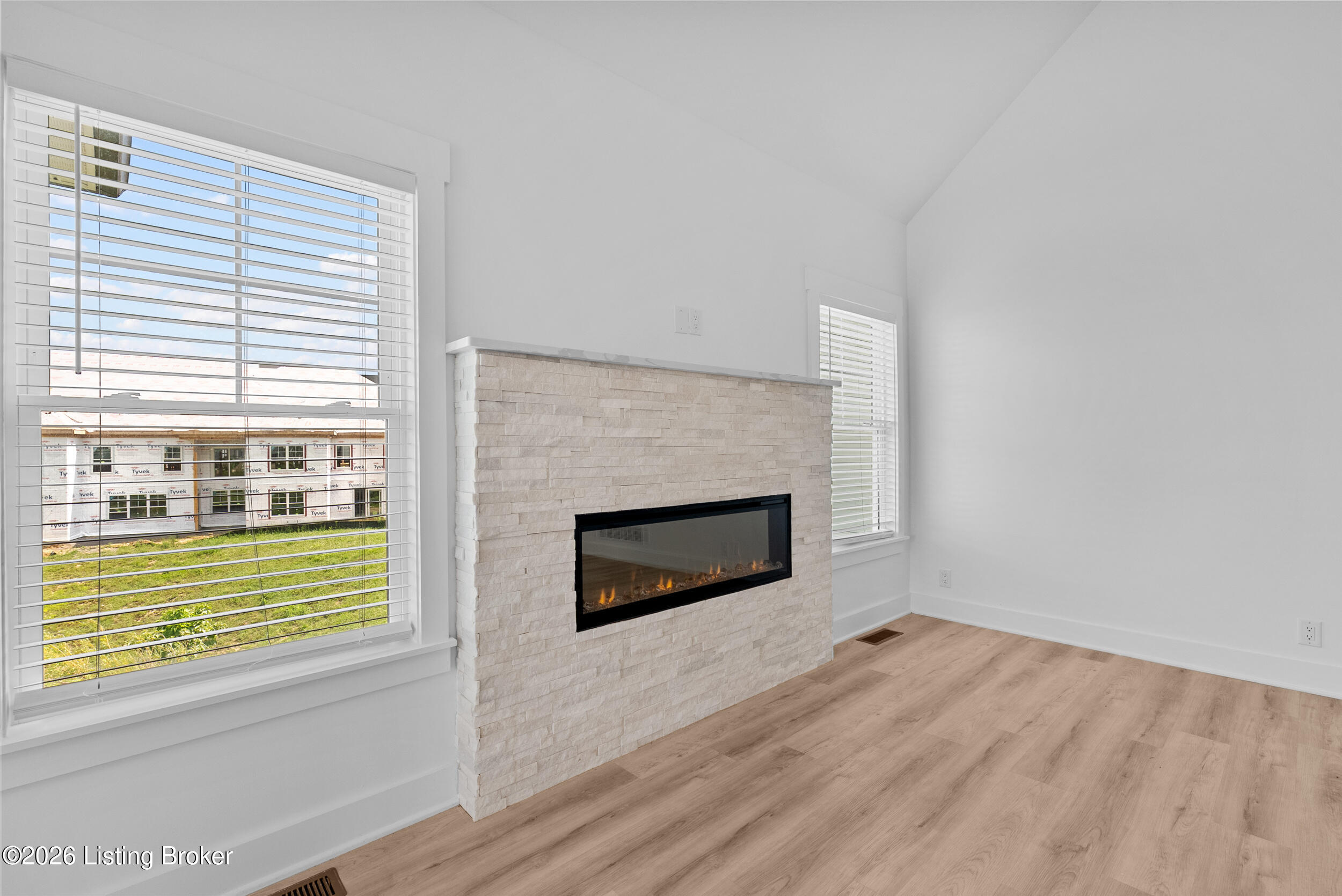 14612 Reserve Park Pl Property Photo 9