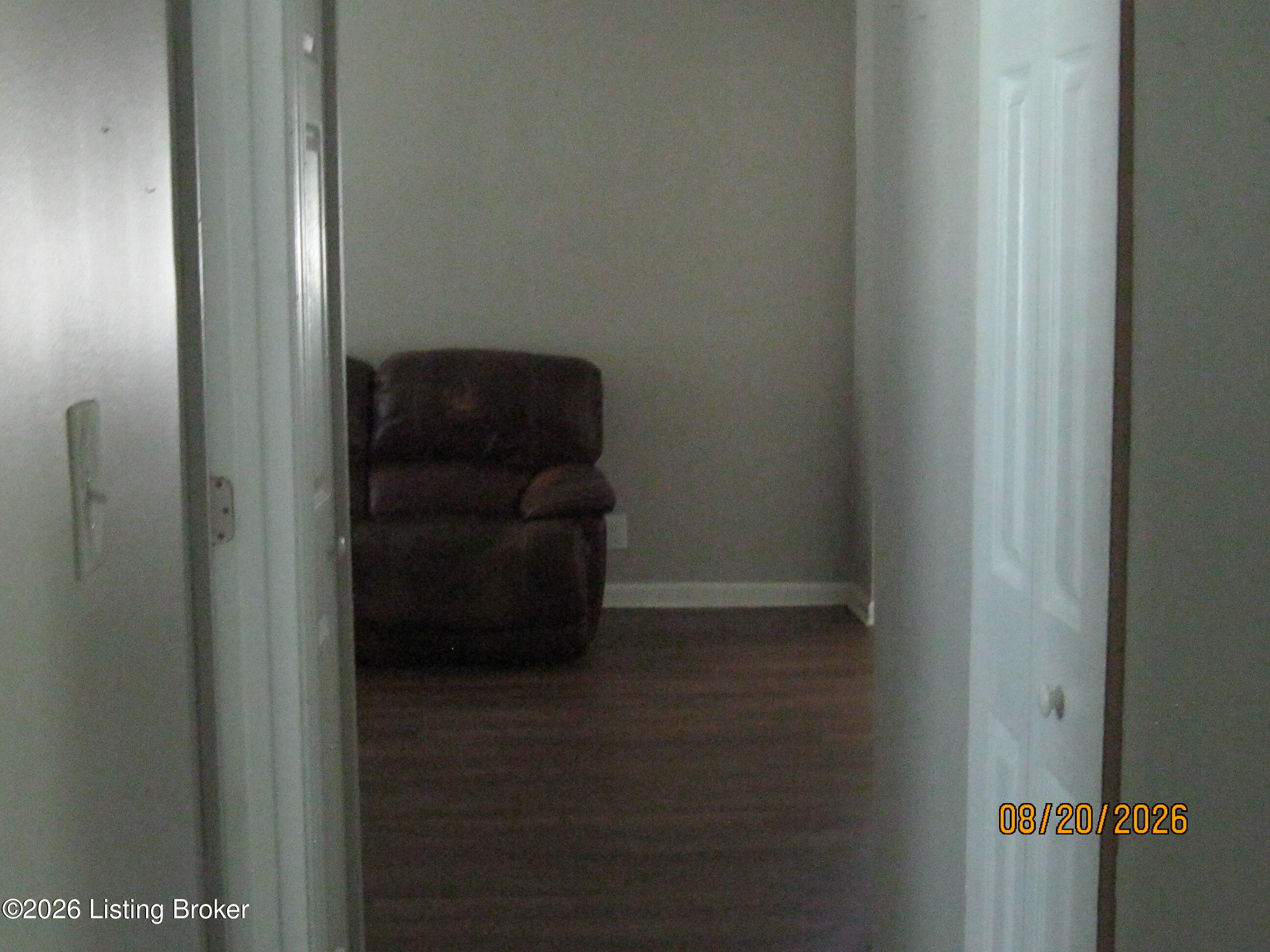 963 Hillview Blvd Property Photo 14