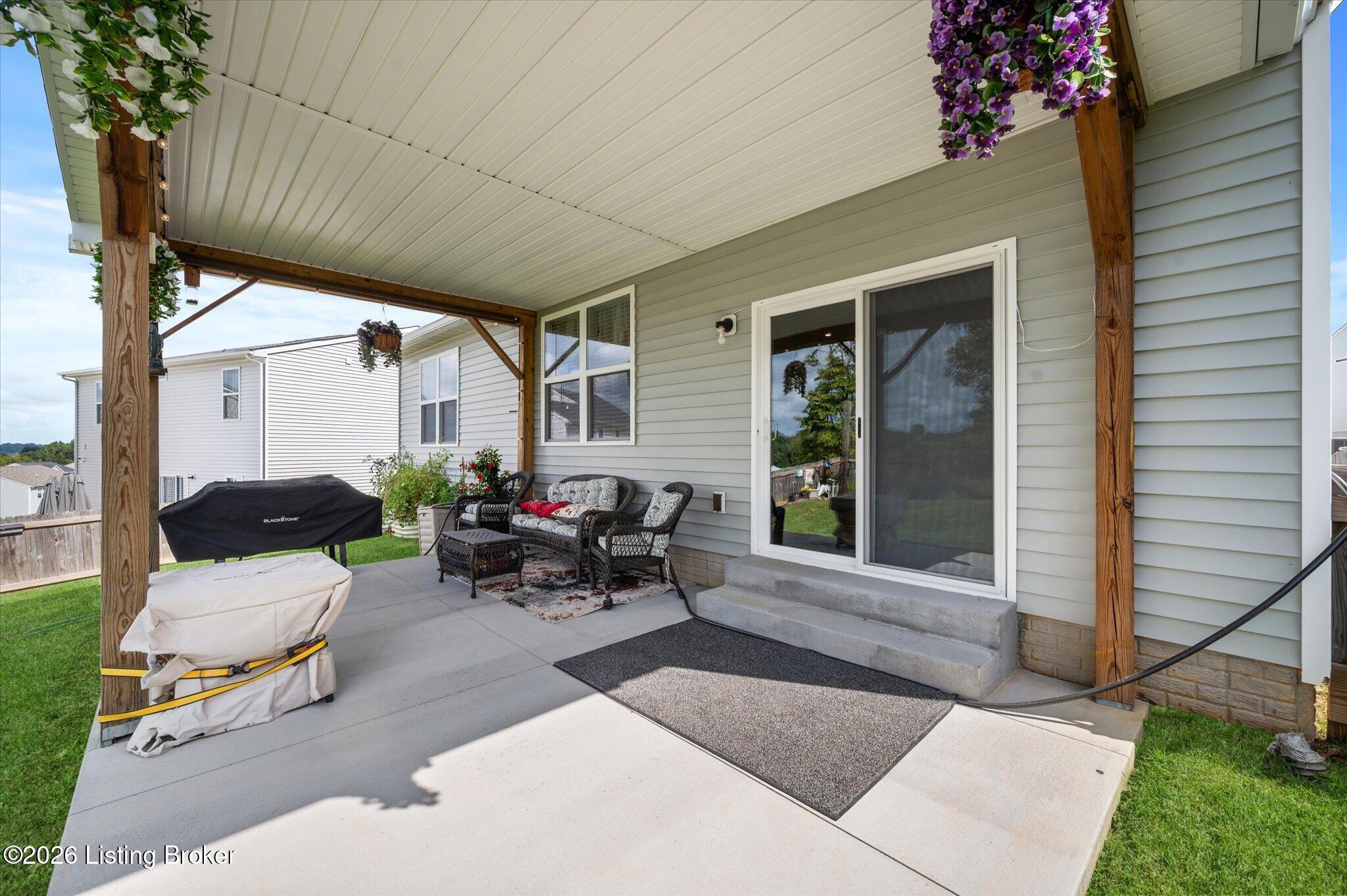 4002 White Pine Ln Property Photo 10