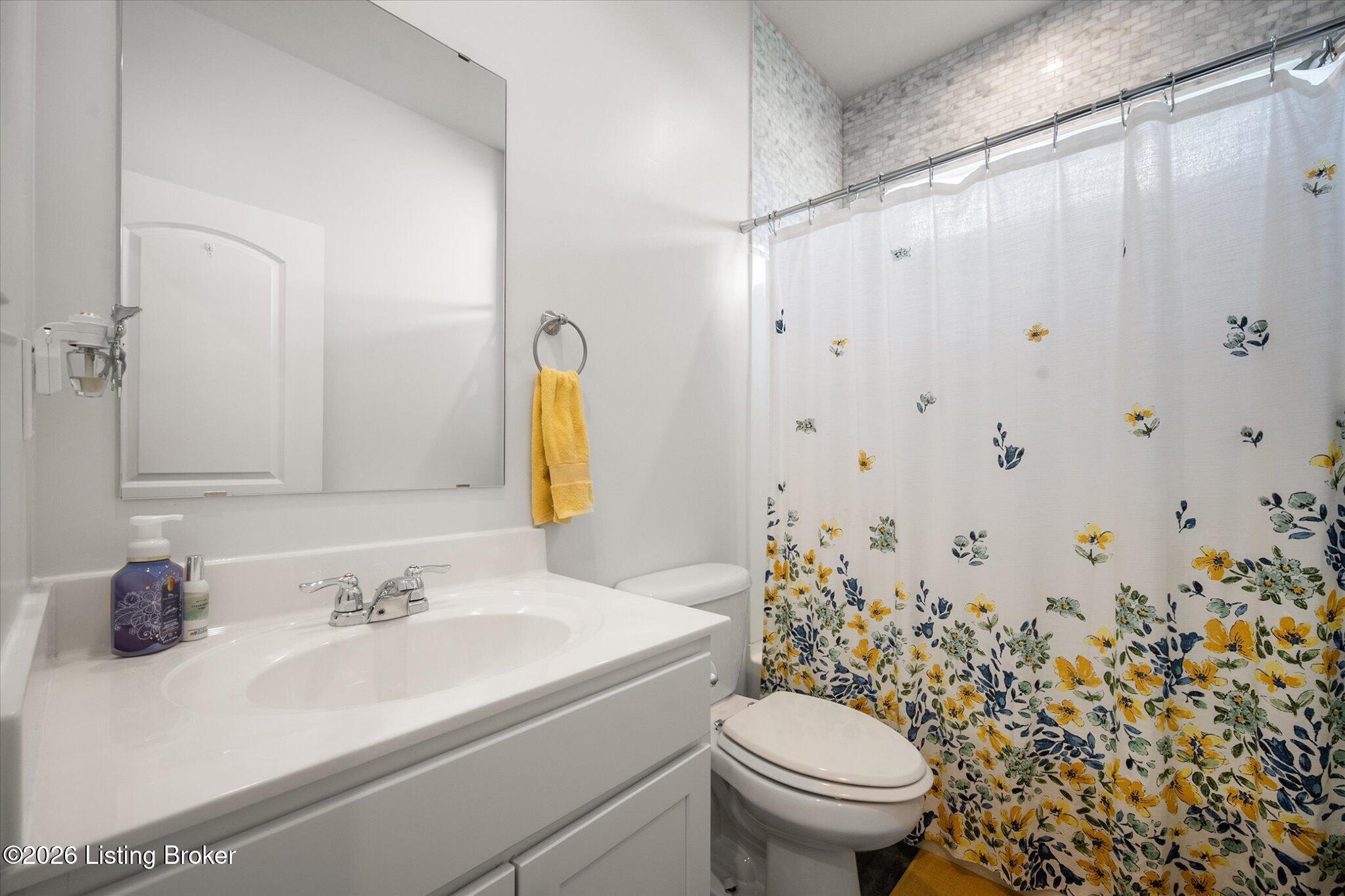 4002 White Pine Ln Property Photo 16