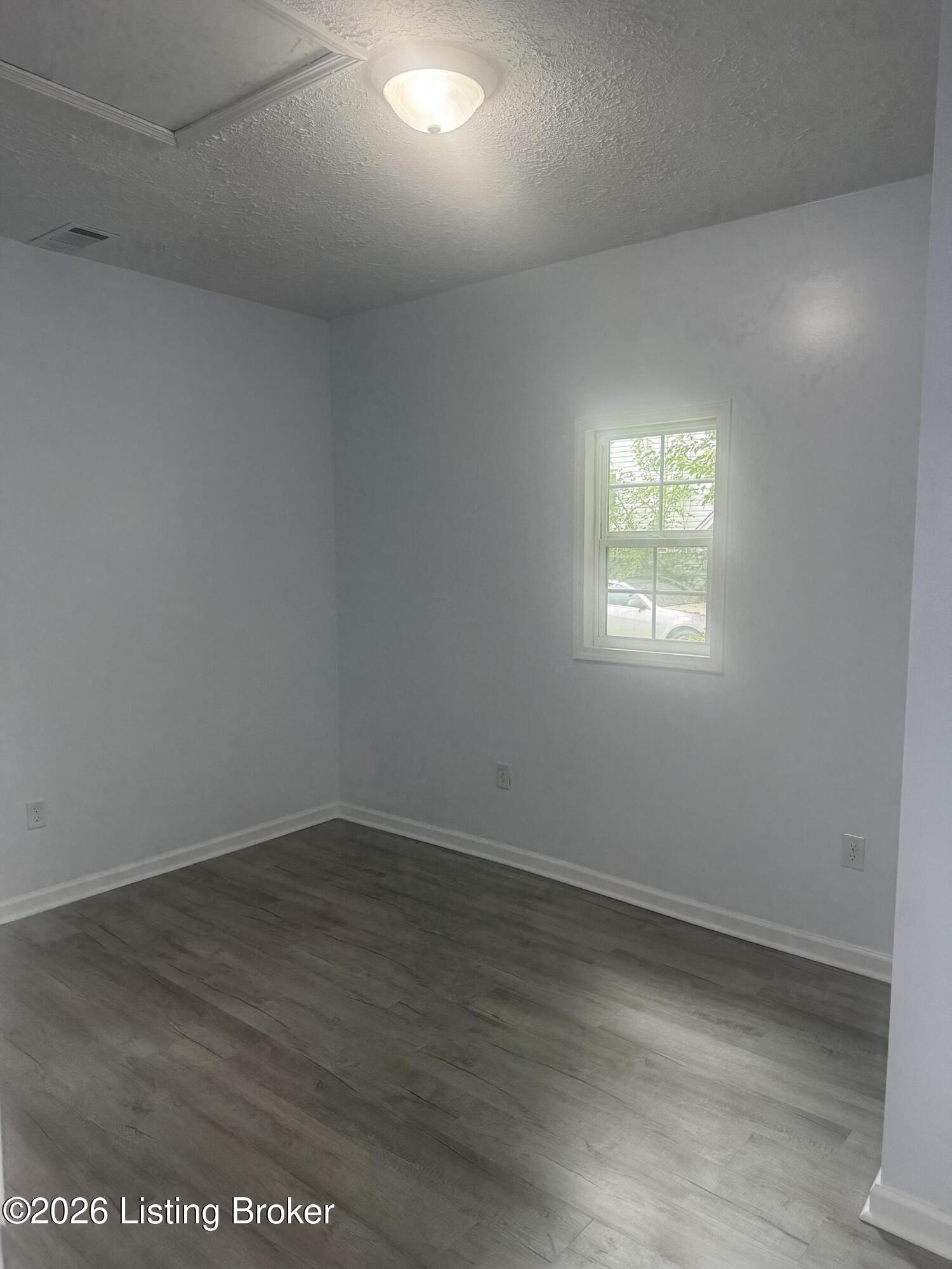 3419 Grand Ave Property Photo 6