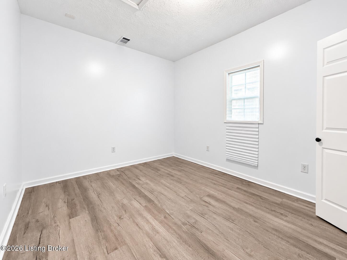3419 Grand Ave Property Photo 11