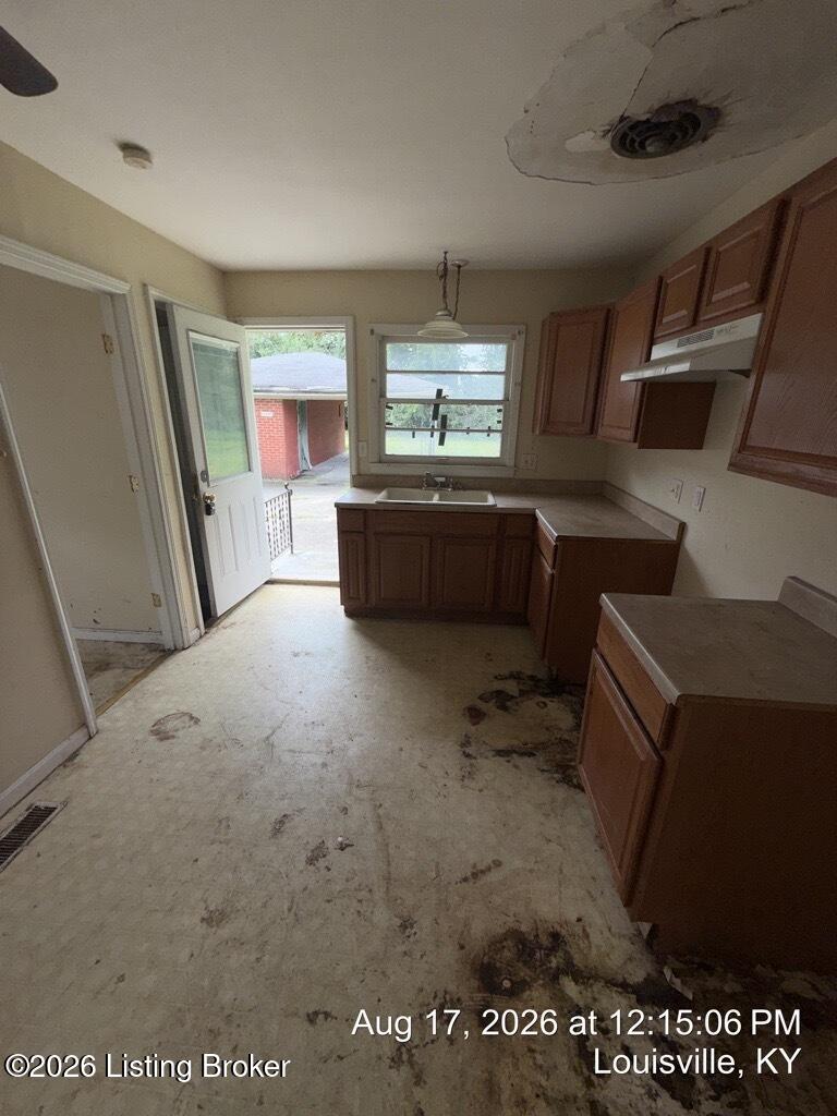4408 Winnrose Way Property Photo 4