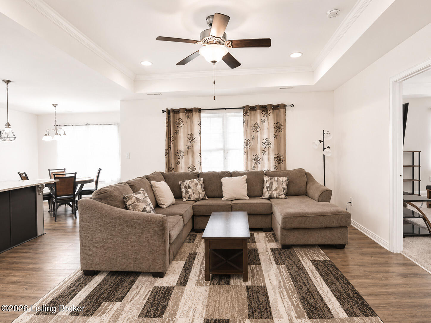 2530 Longshot Cove Property Photo 4