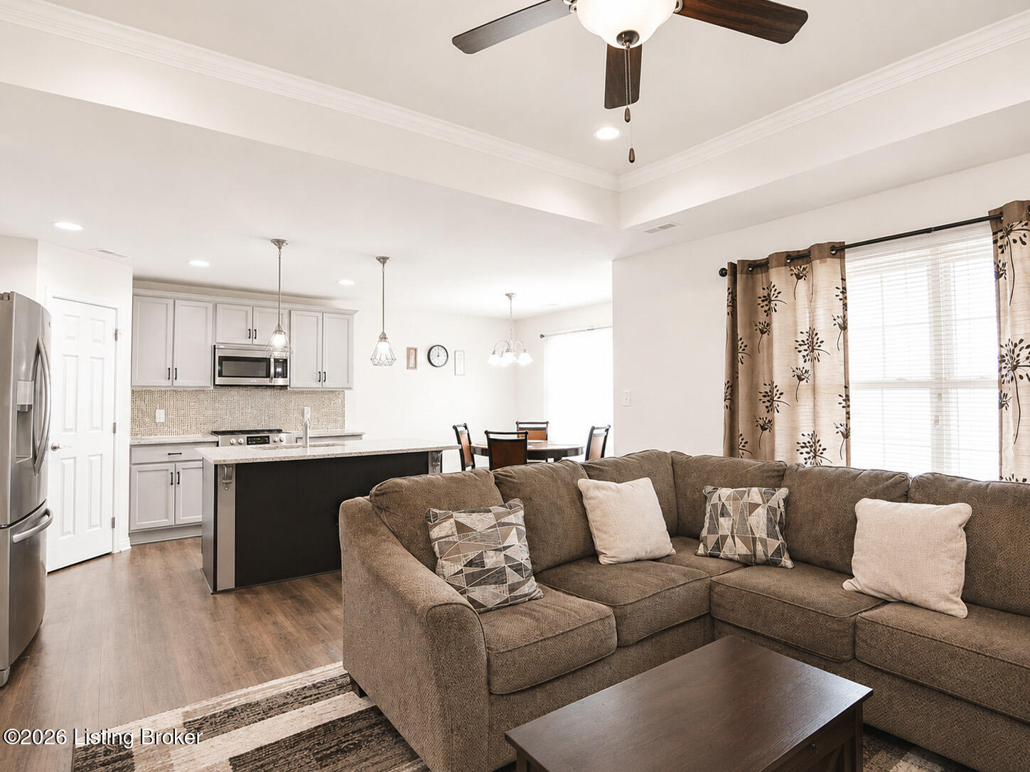 2530 Longshot Cove Property Photo 5