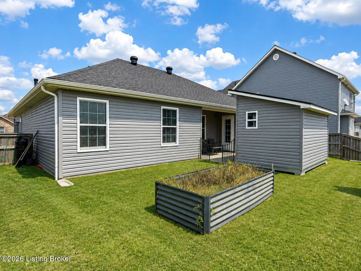 2530 Longshot Cove Property Photo 31