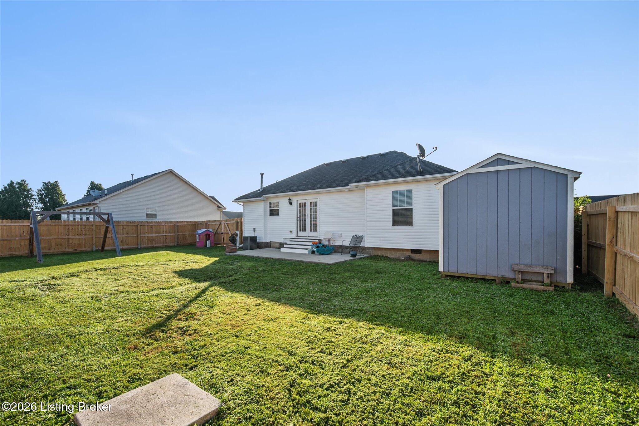 729 Oak Grove Blvd Property Photo 4