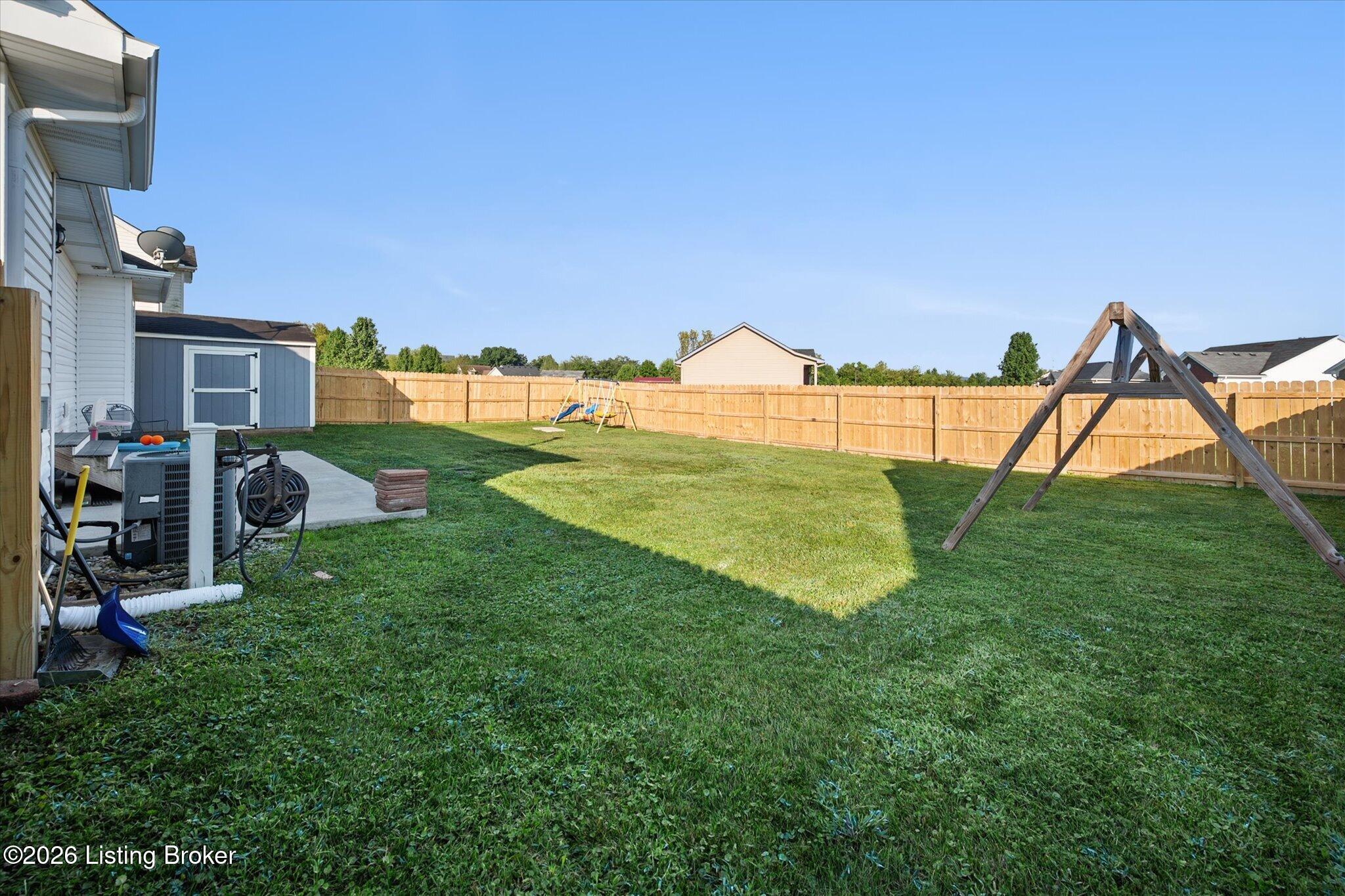 729 Oak Grove Blvd Property Photo 8